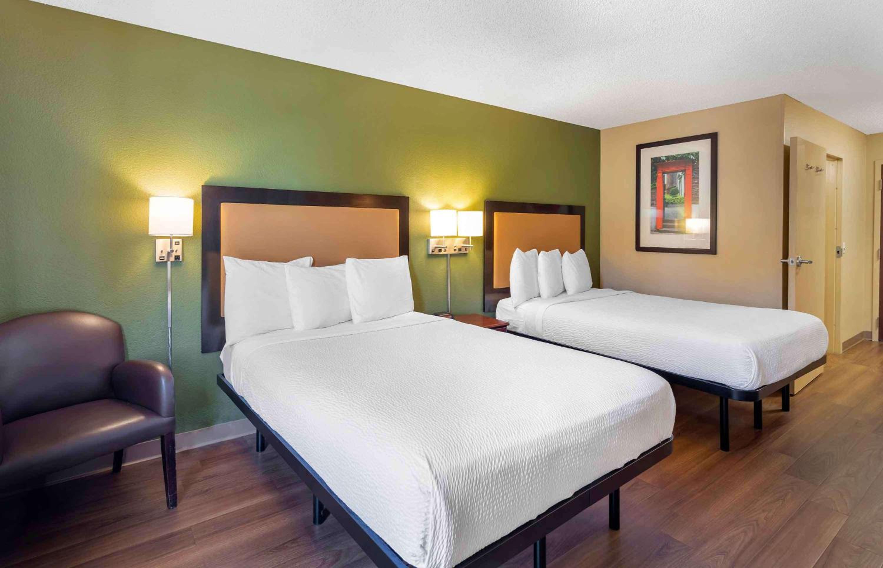 Studio with 2 Double Beds - Non-Smoking - Photo 1