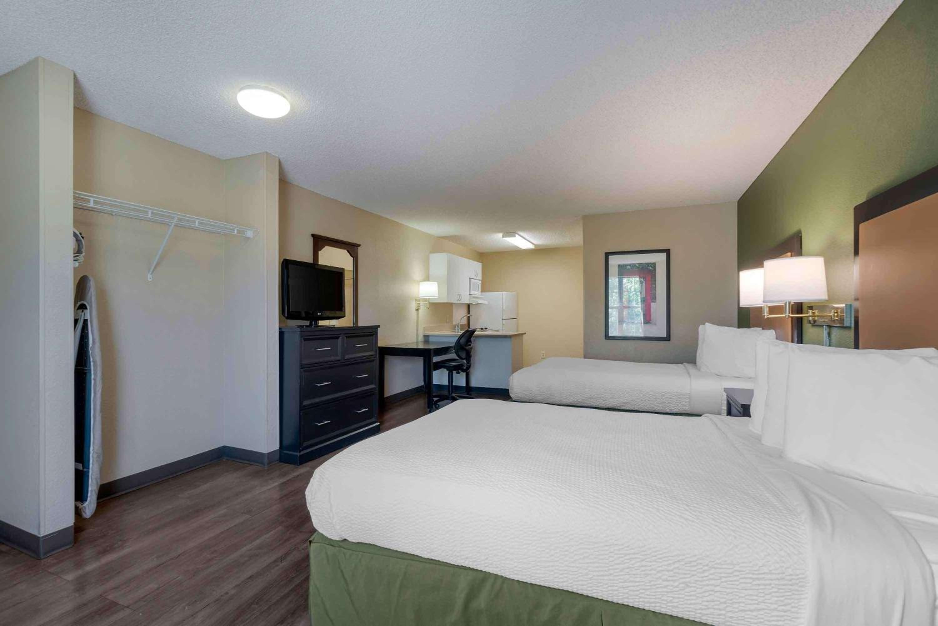 Studio with 2 Double Beds - Non-Smoking - Photo 10