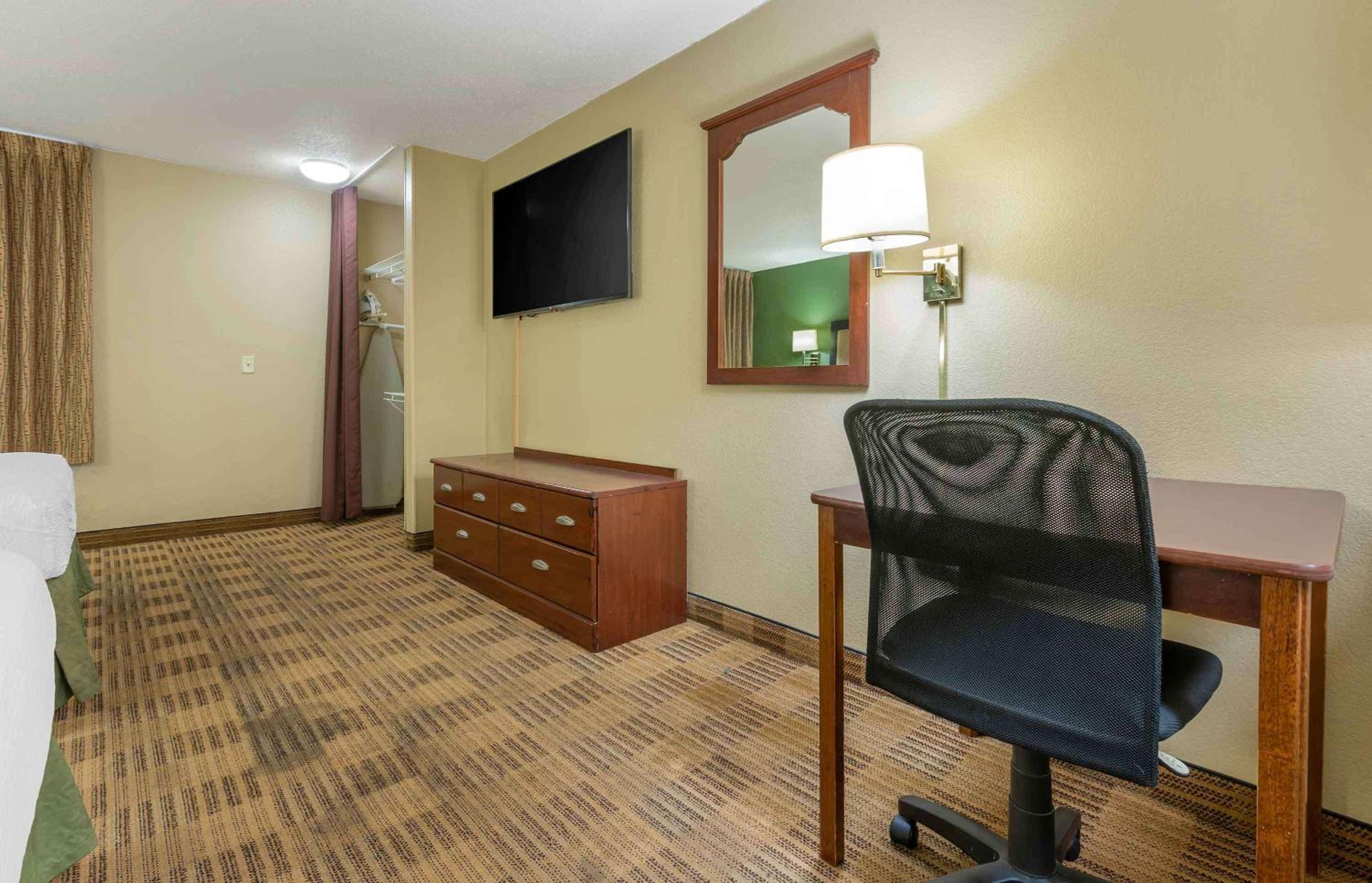 Studio with 2 Double Beds - Non-Smoking - Photo 10