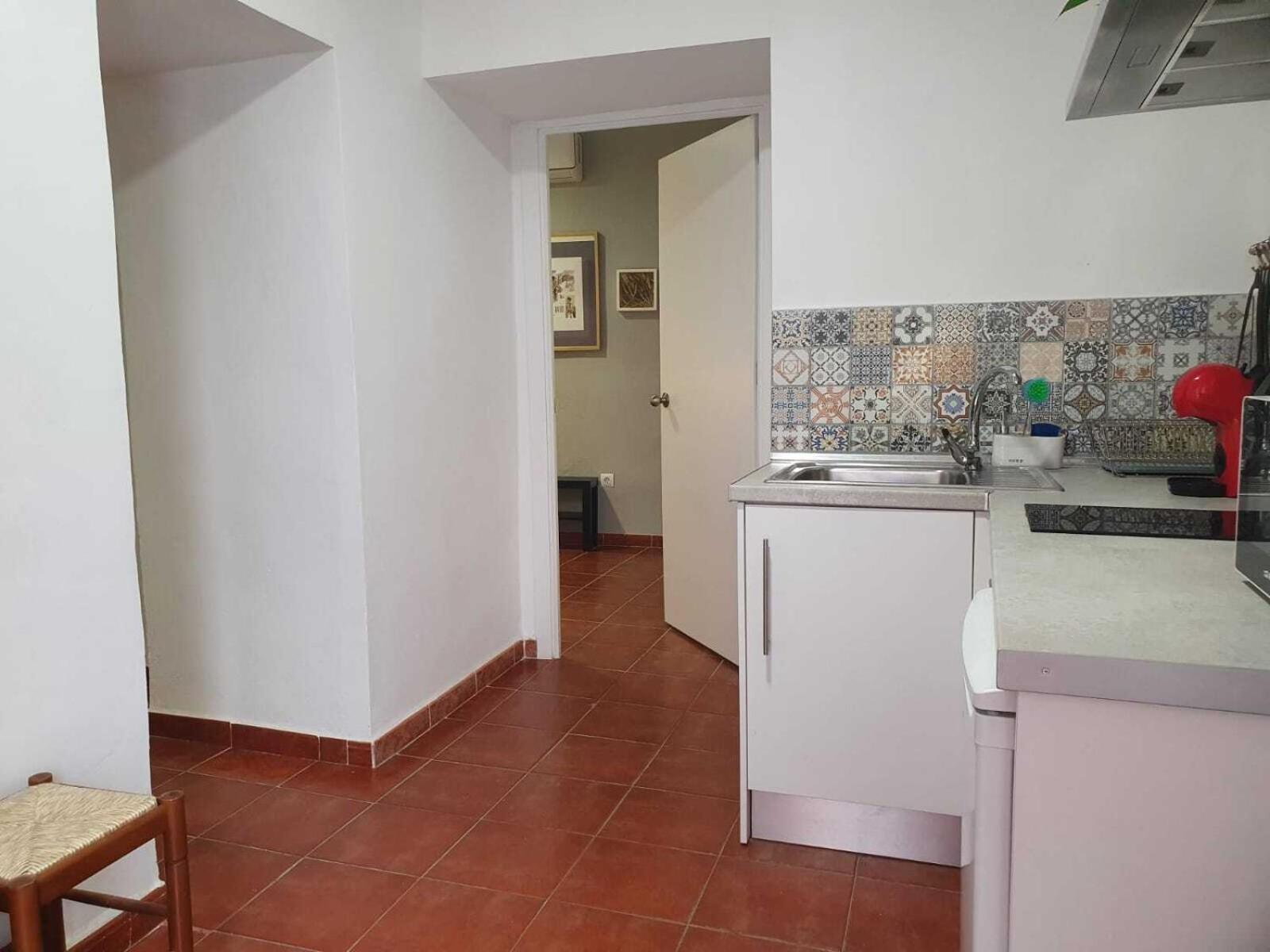 One-Bedroom Family Apartment - Photo 2
