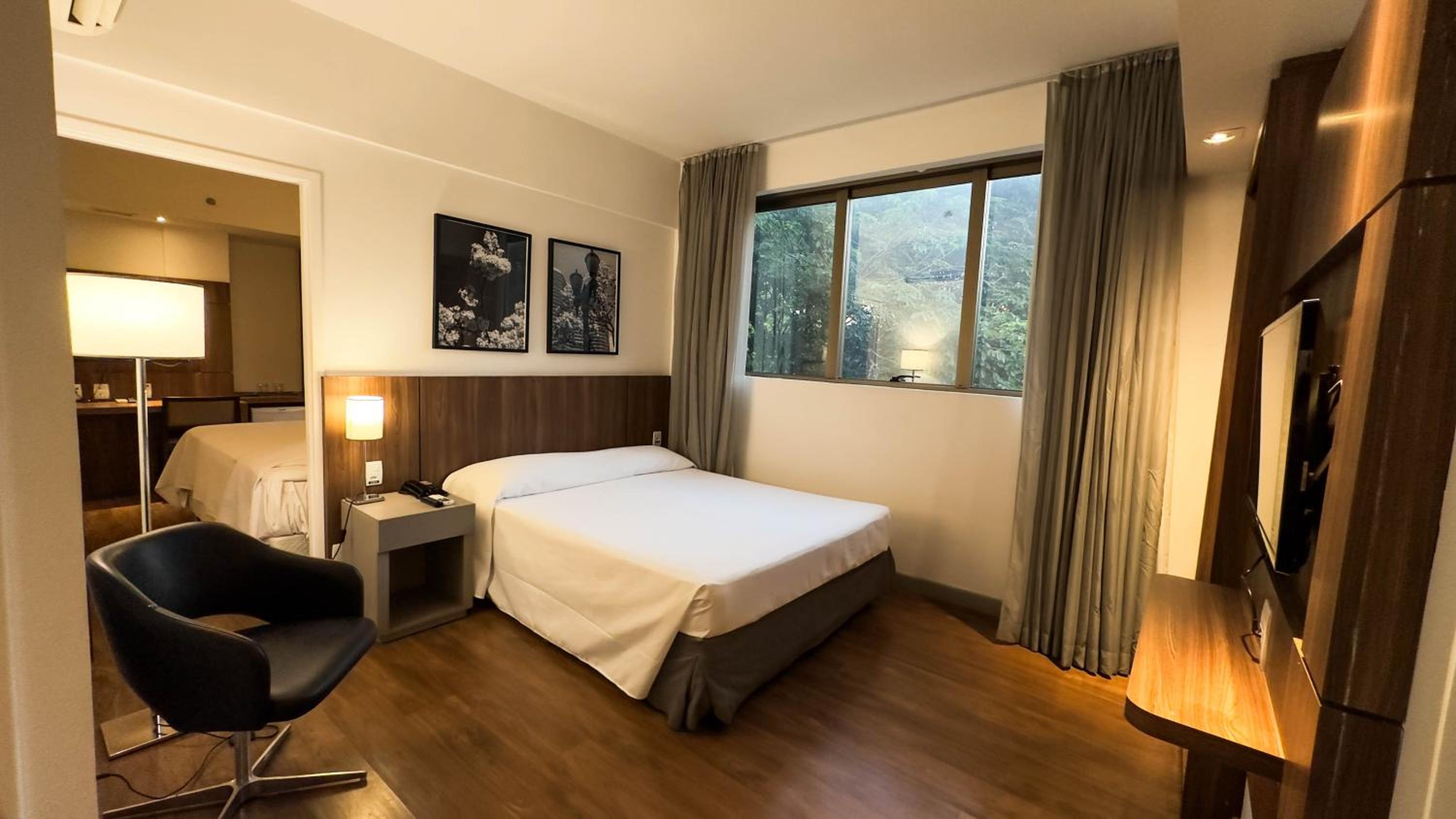 Hotel Vivenzo Savassi — Deluxe Quadruple Room