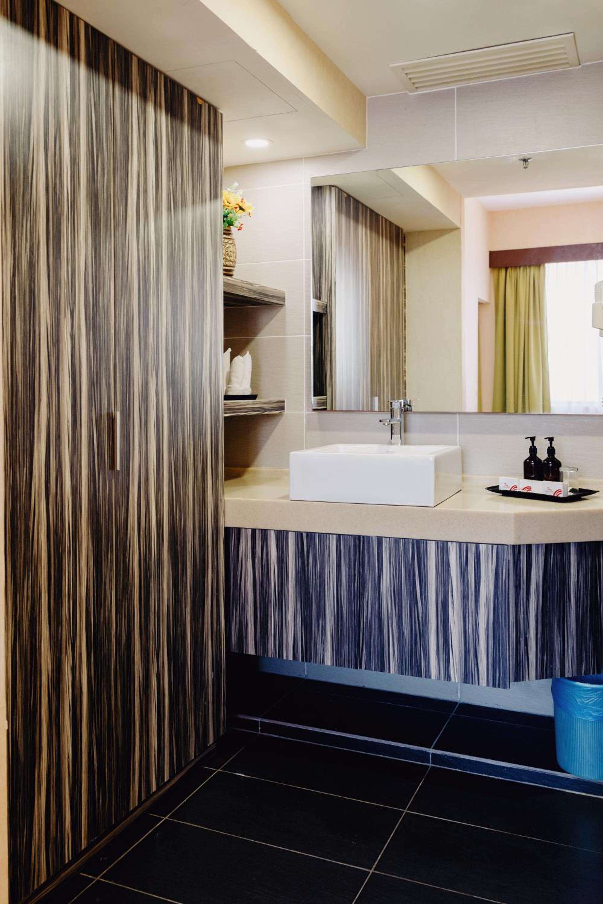 Family Suite - Photo 7