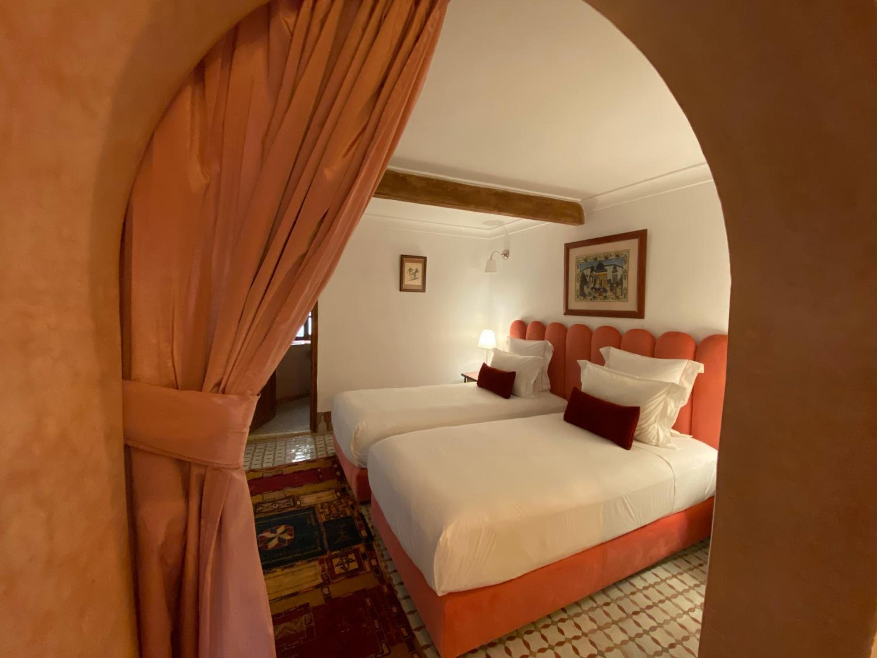 Junior Suite - Warda (2 single beds or 1 king size bed) photo 2