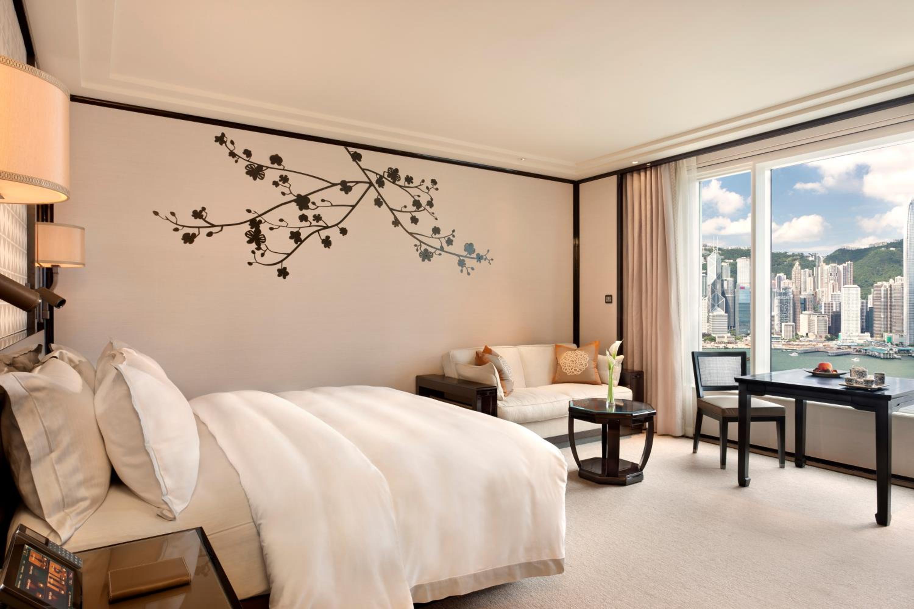 Grand Deluxe Harbor View King Room