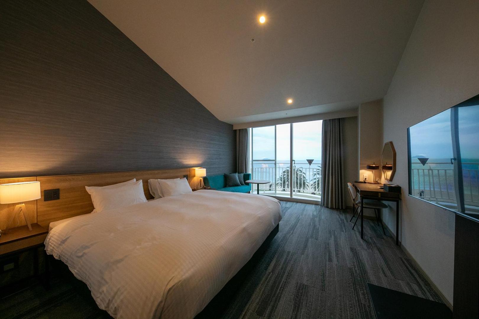 King Room with Sea View - Photo 1