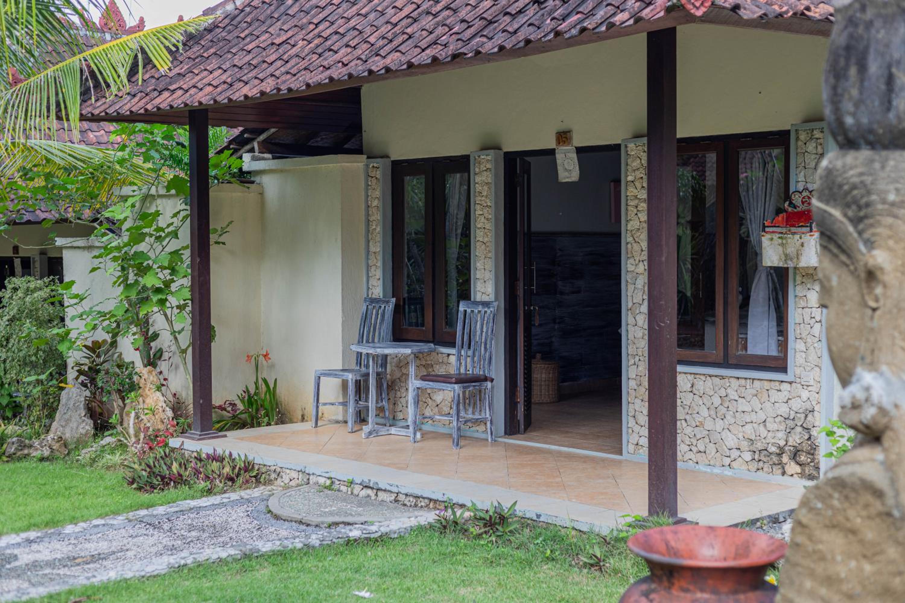 One Bungalow King Bed With Garden View - Photo 2