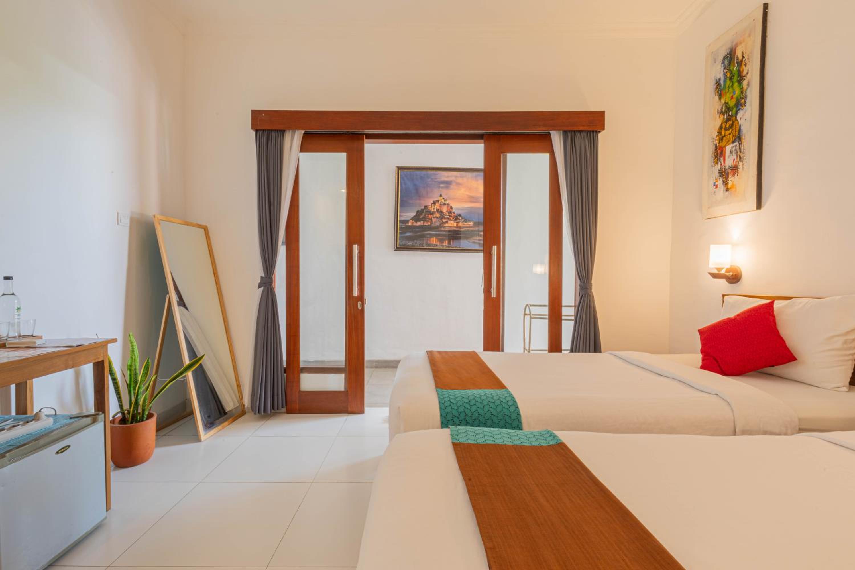 Deluxe Twin Room - Photo 13