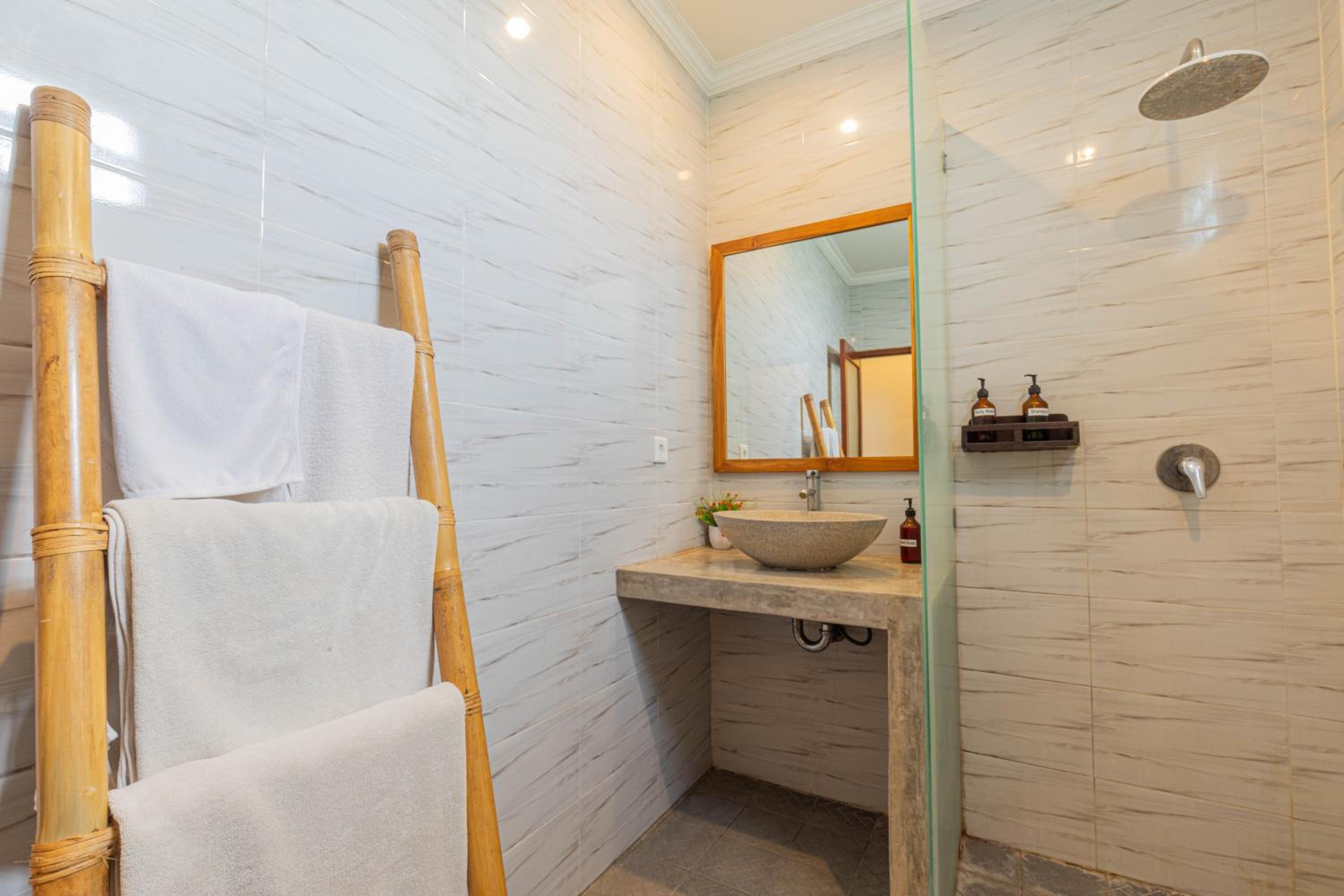Deluxe Twin Room - Photo 3