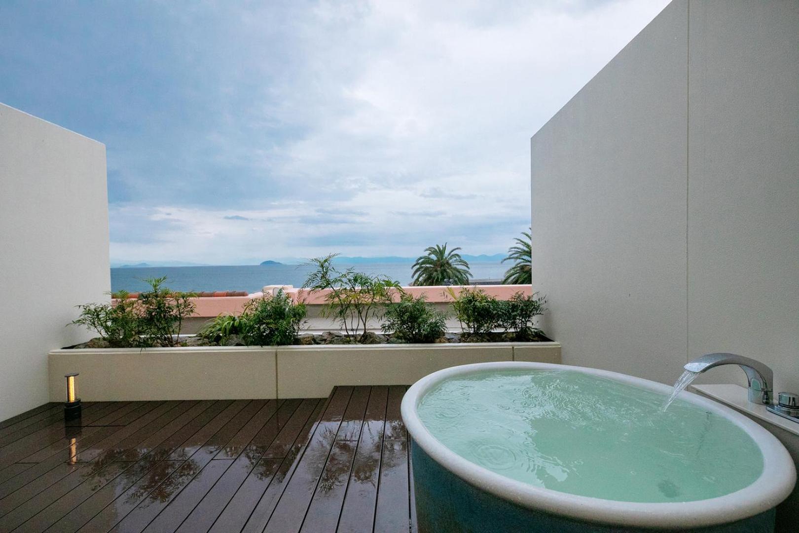 Double or Twin Room with Private External Bathroom - Photo 5