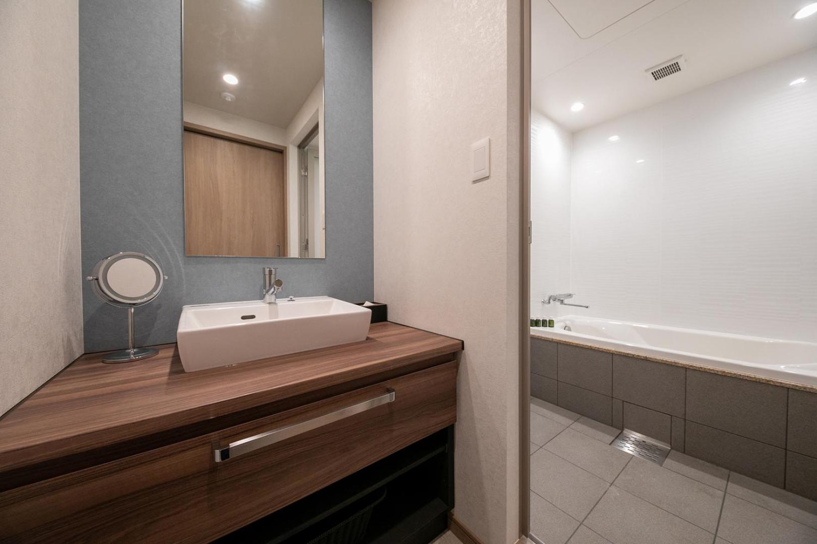 Double or Twin Room with Private External Bathroom - Photo 2