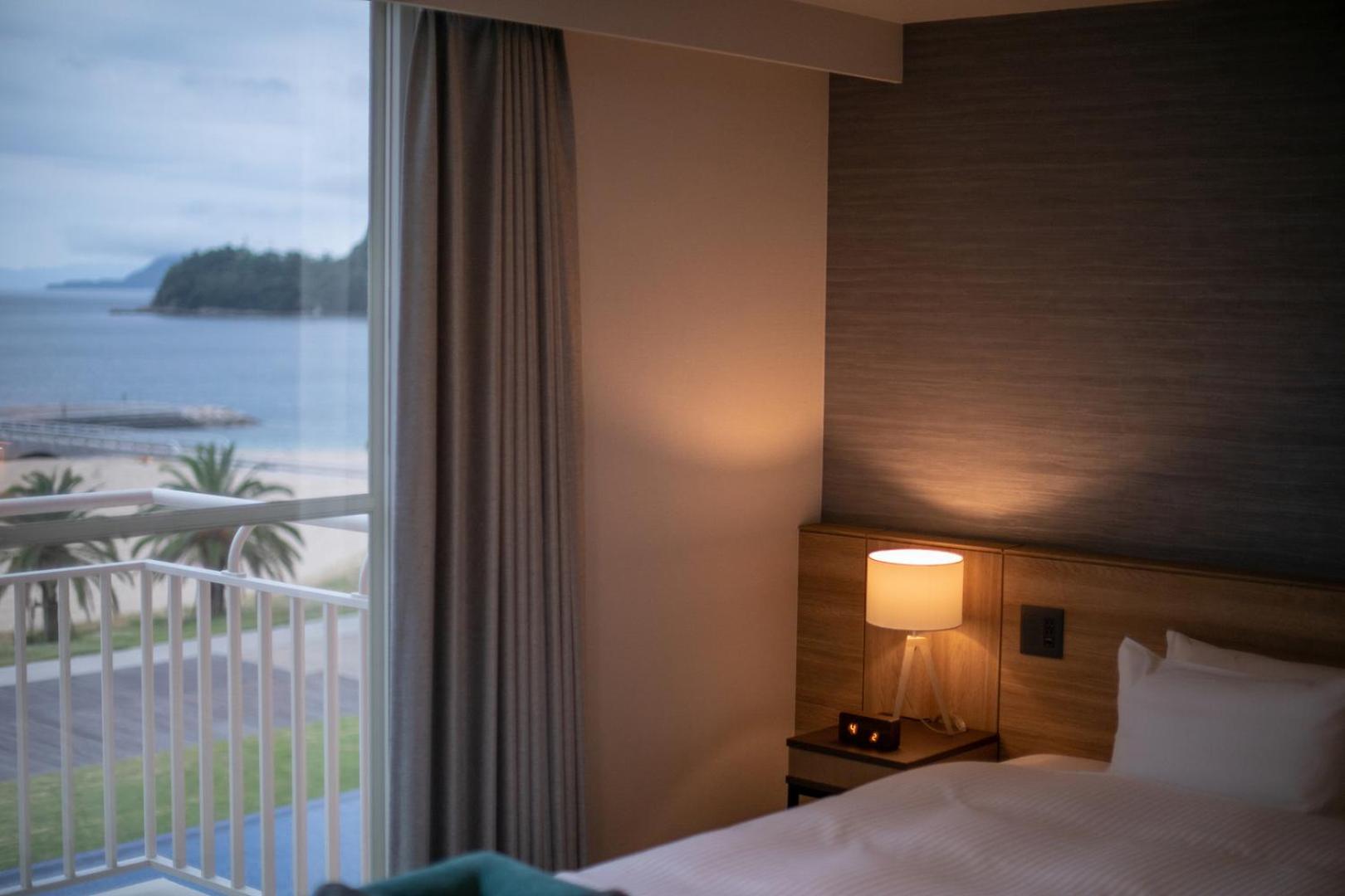 Double Room with Sea View - Photo 4