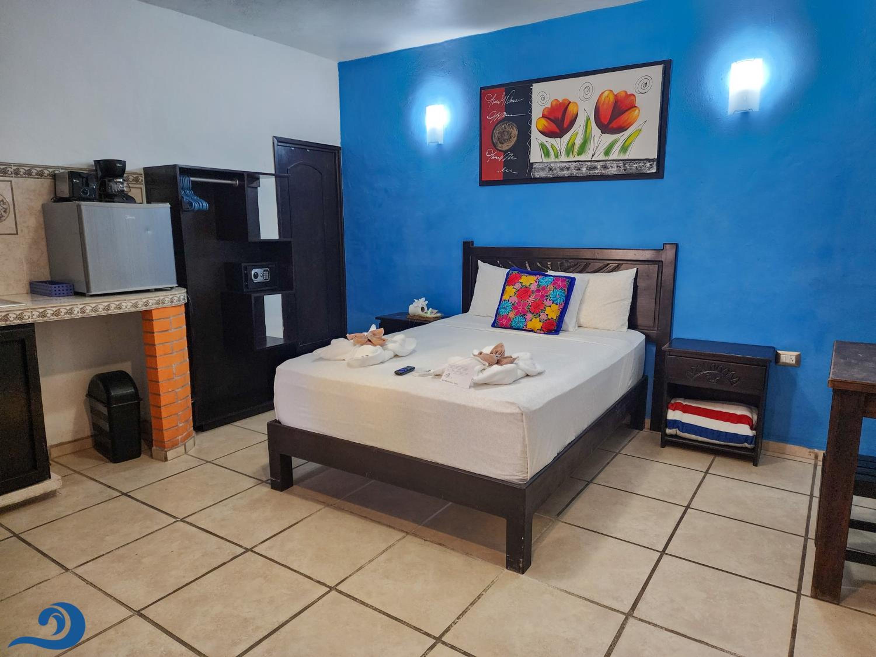 Small Double Room - Photo 10