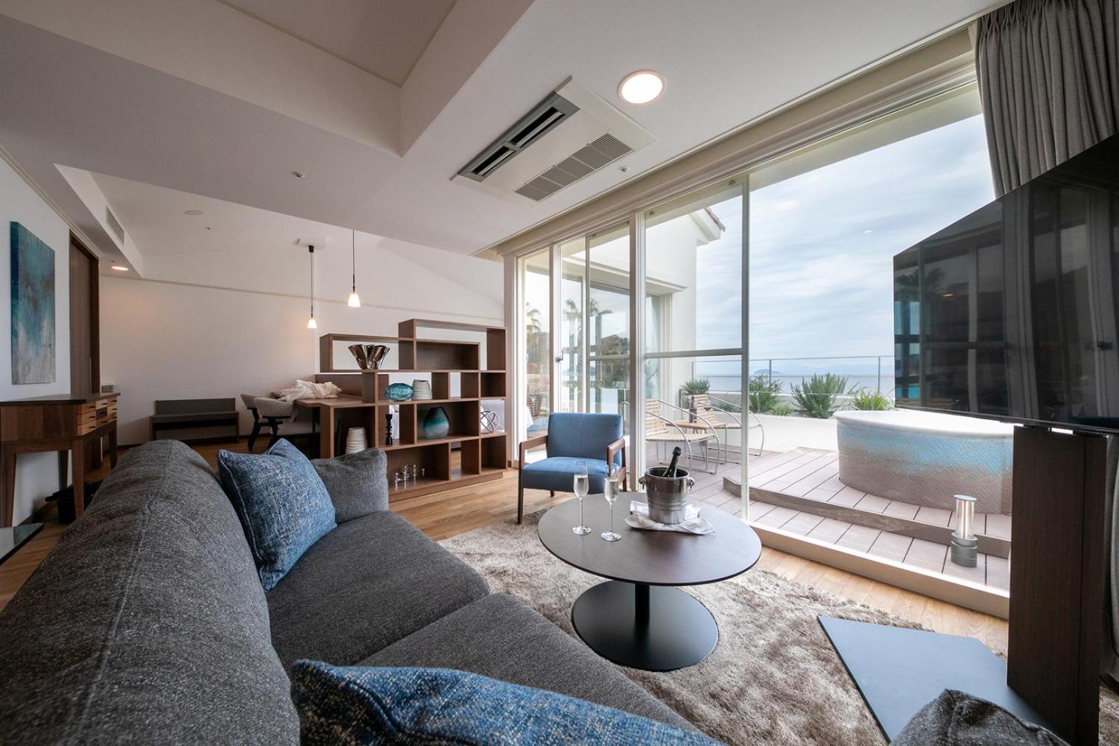 Suite with Sea View - Photo 1