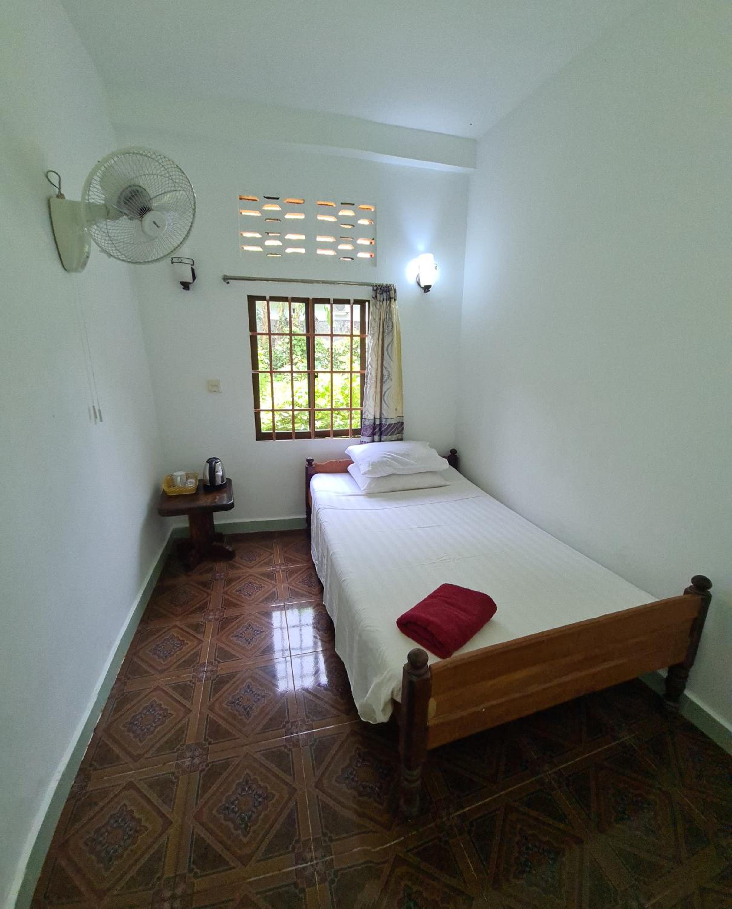 Budget Single Room