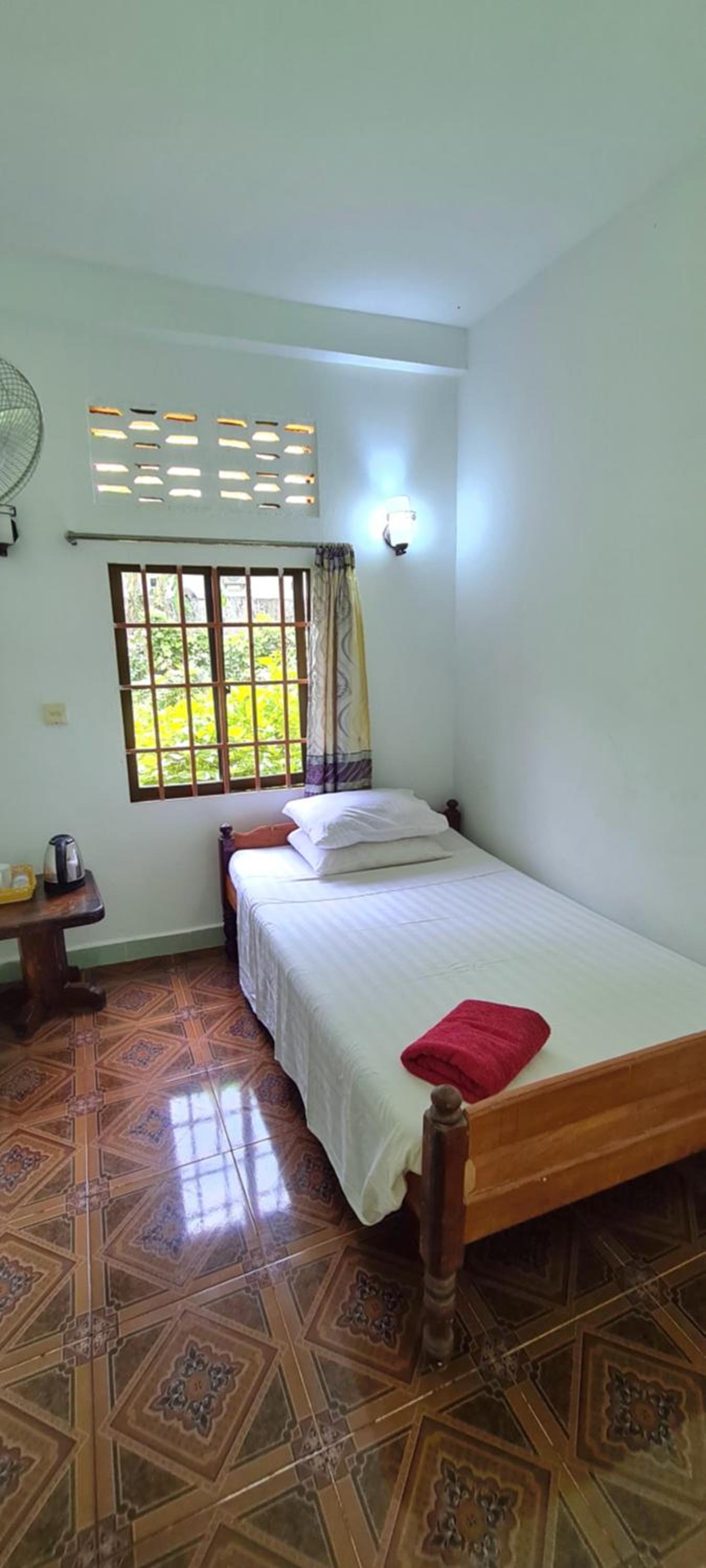 Budget Single Room photo 3
