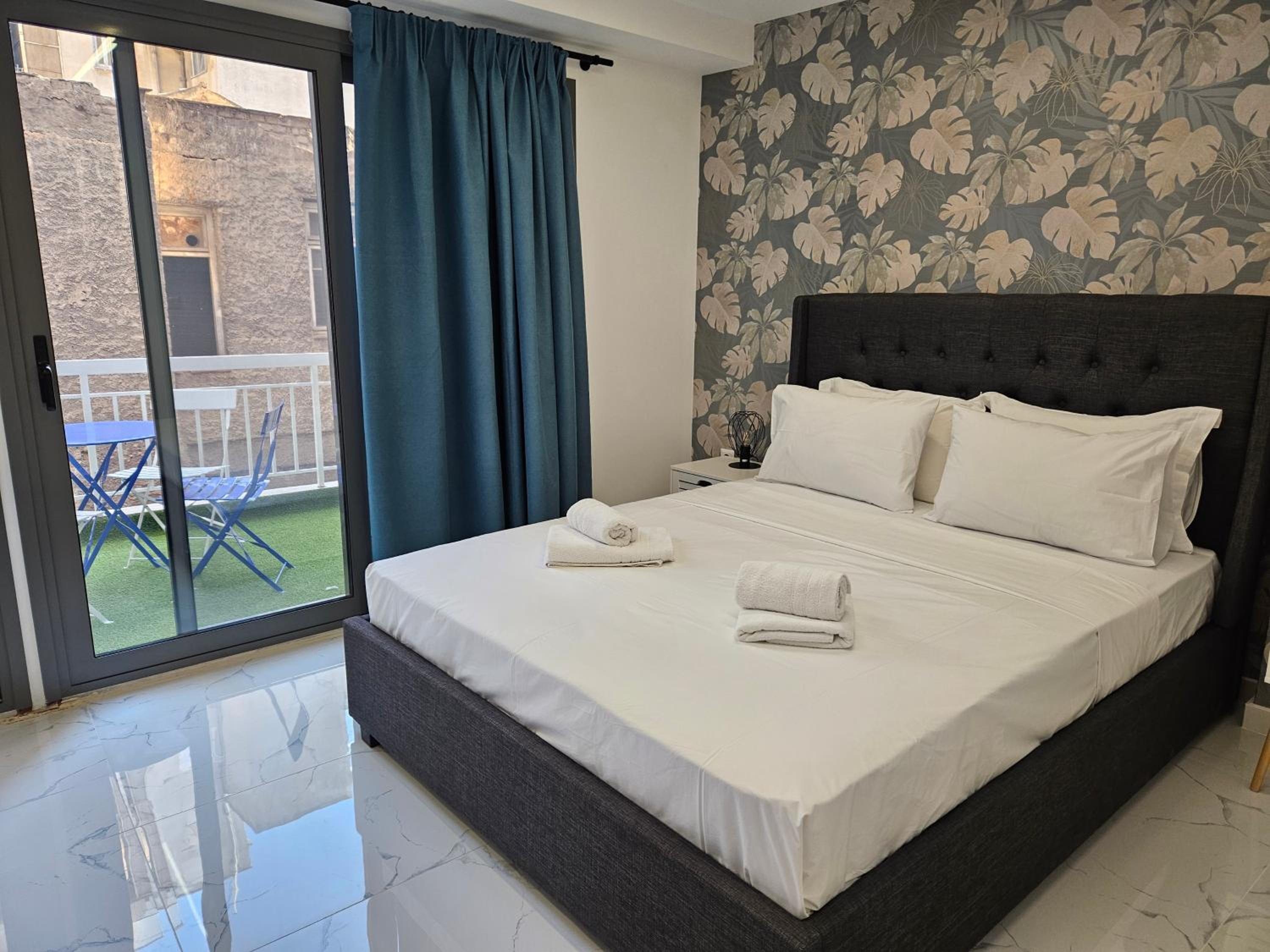 Suite with Balcony photo 1