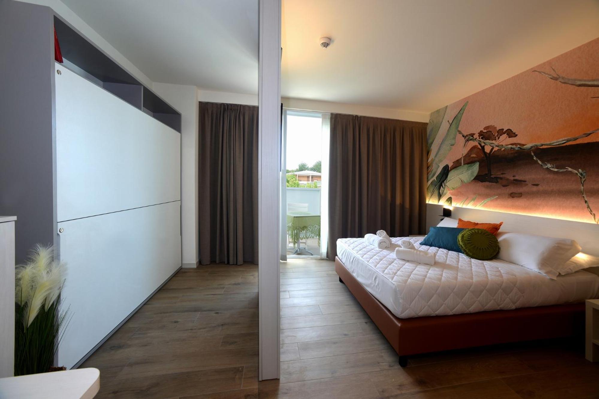 Superior Triple Room with Balcony photo 2
