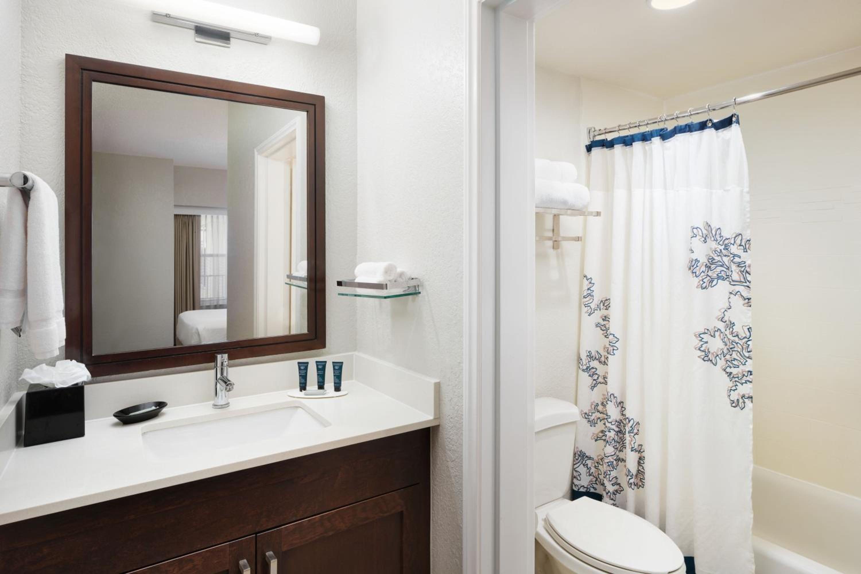 Two-Bedroom Suite photo 3