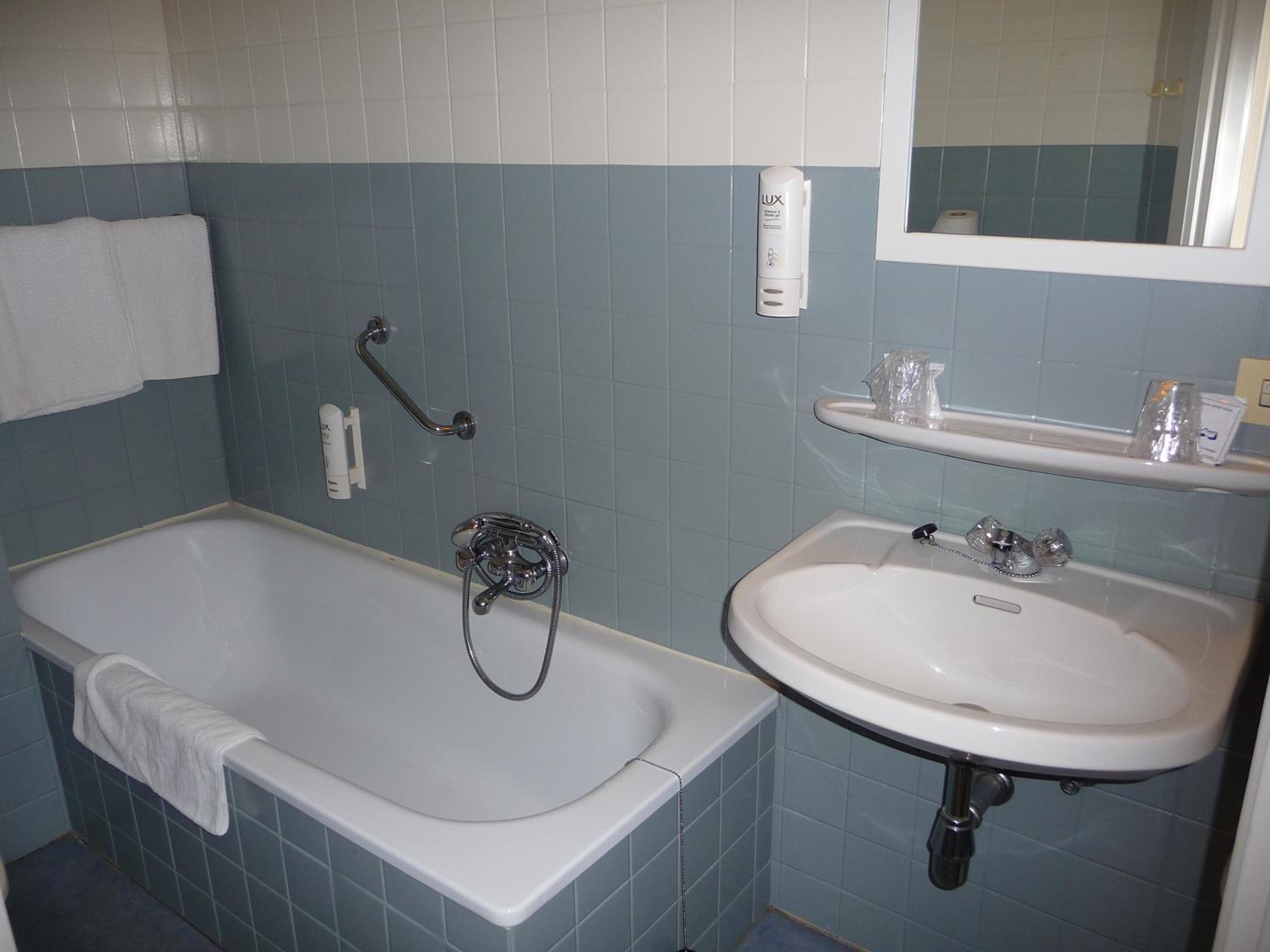 Standard Quadruple Room - Photo 3