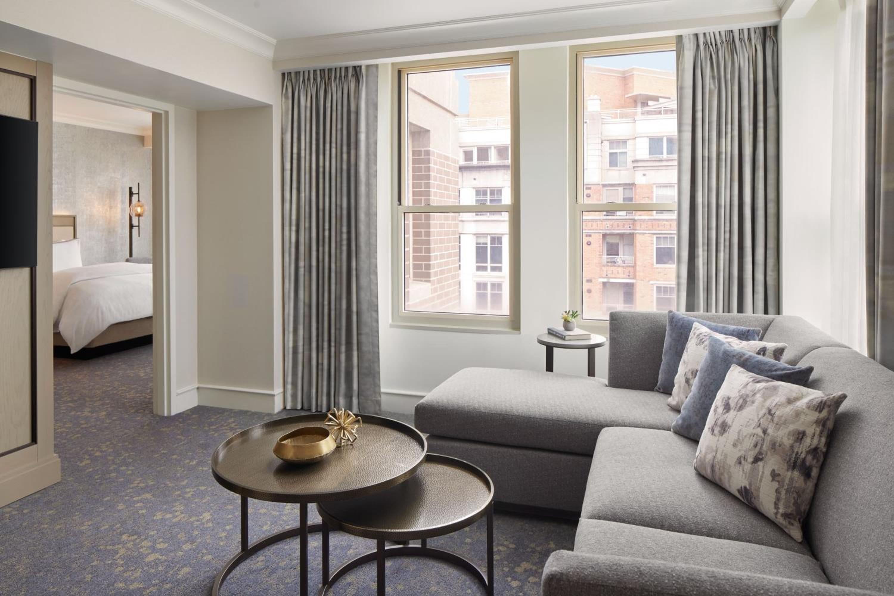 One-Bedroom Suite with Two Double Beds - Photo 5