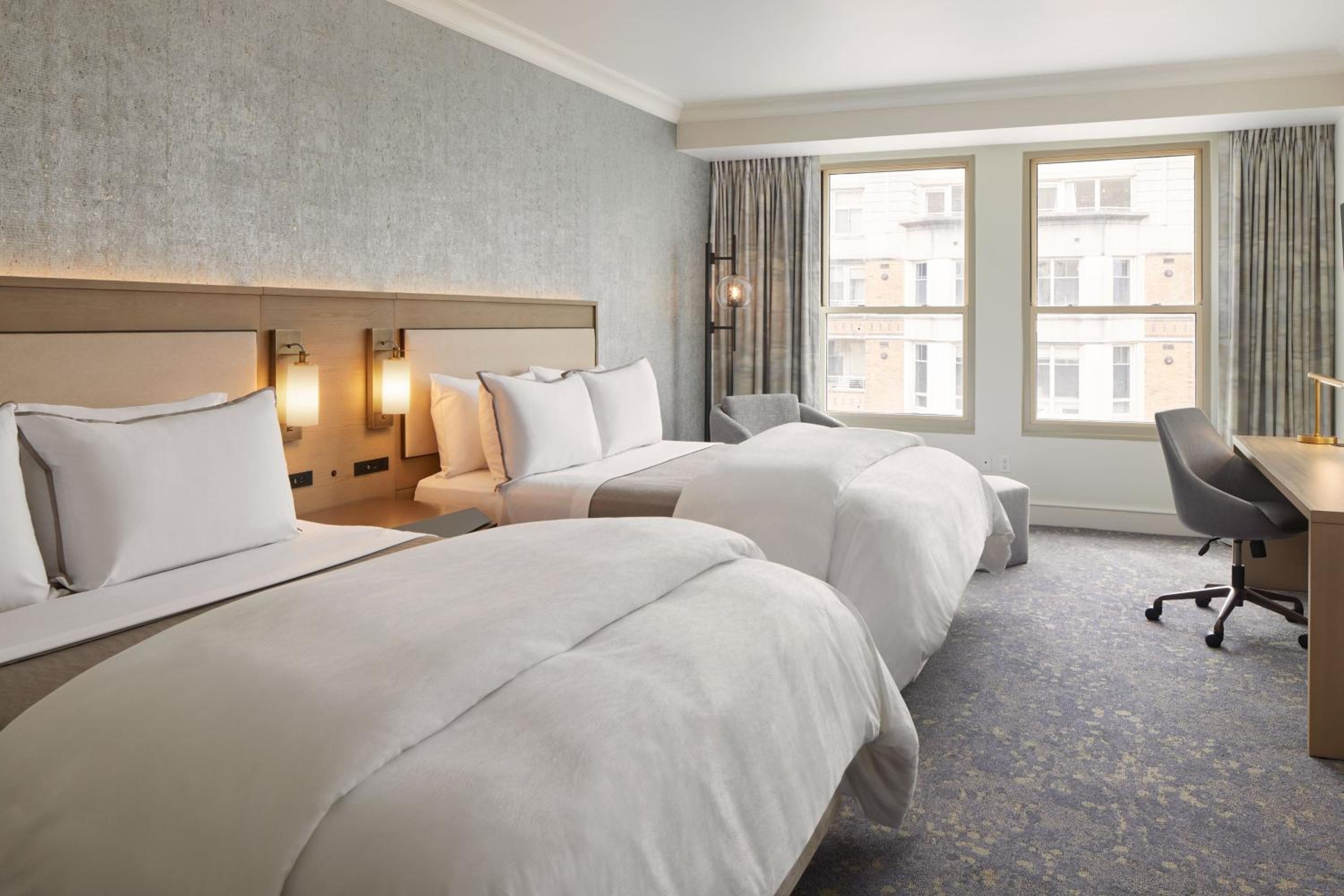 One-Bedroom Suite with Two Double Beds - Photo 3