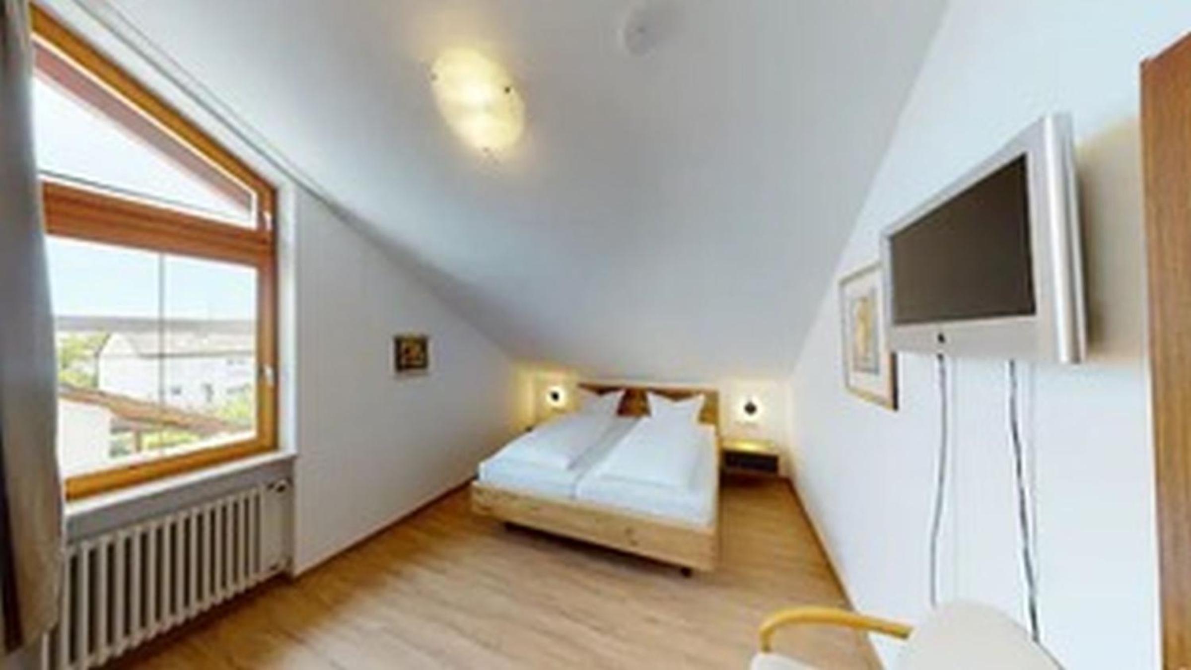 Two-Bedroom Standard Apartment photo 2