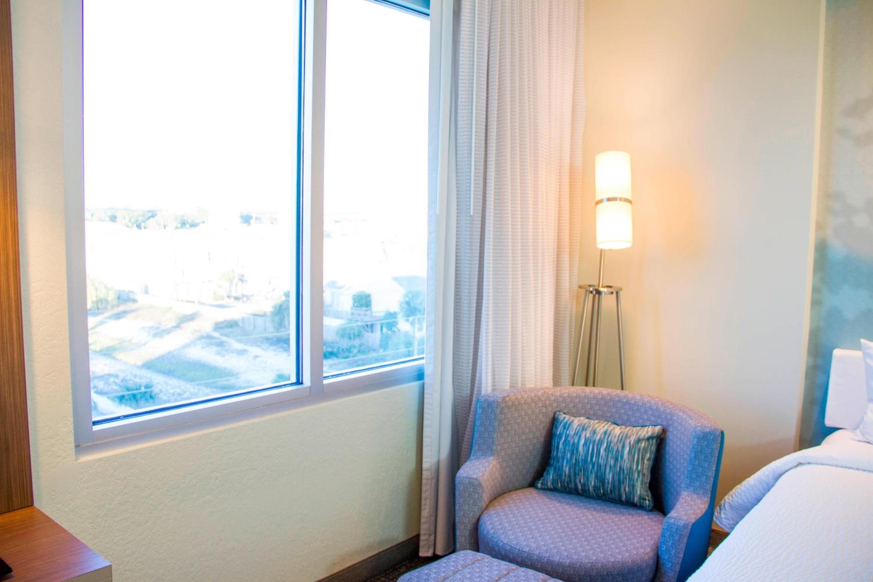 Queen Room with Bay View photo 3