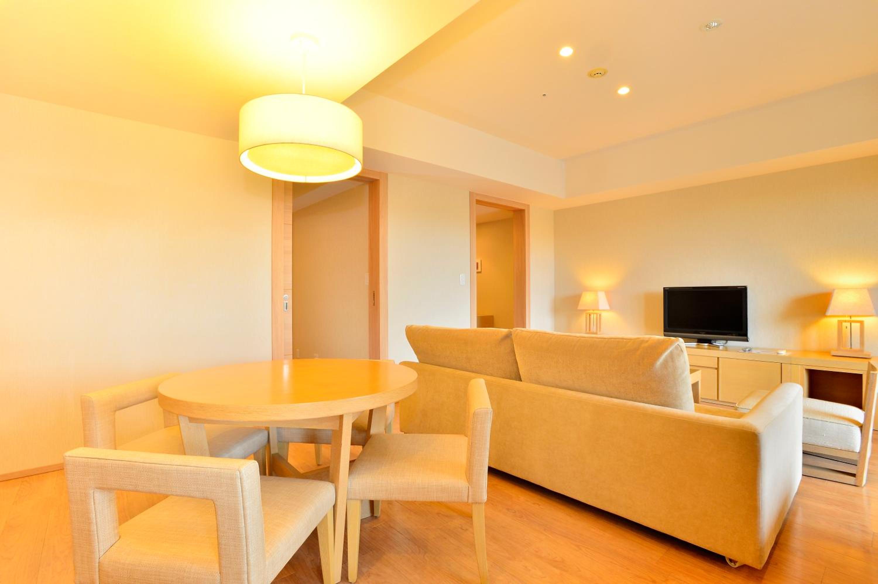 Executive One-Bedroom Suite - Second Floor - Photo 15