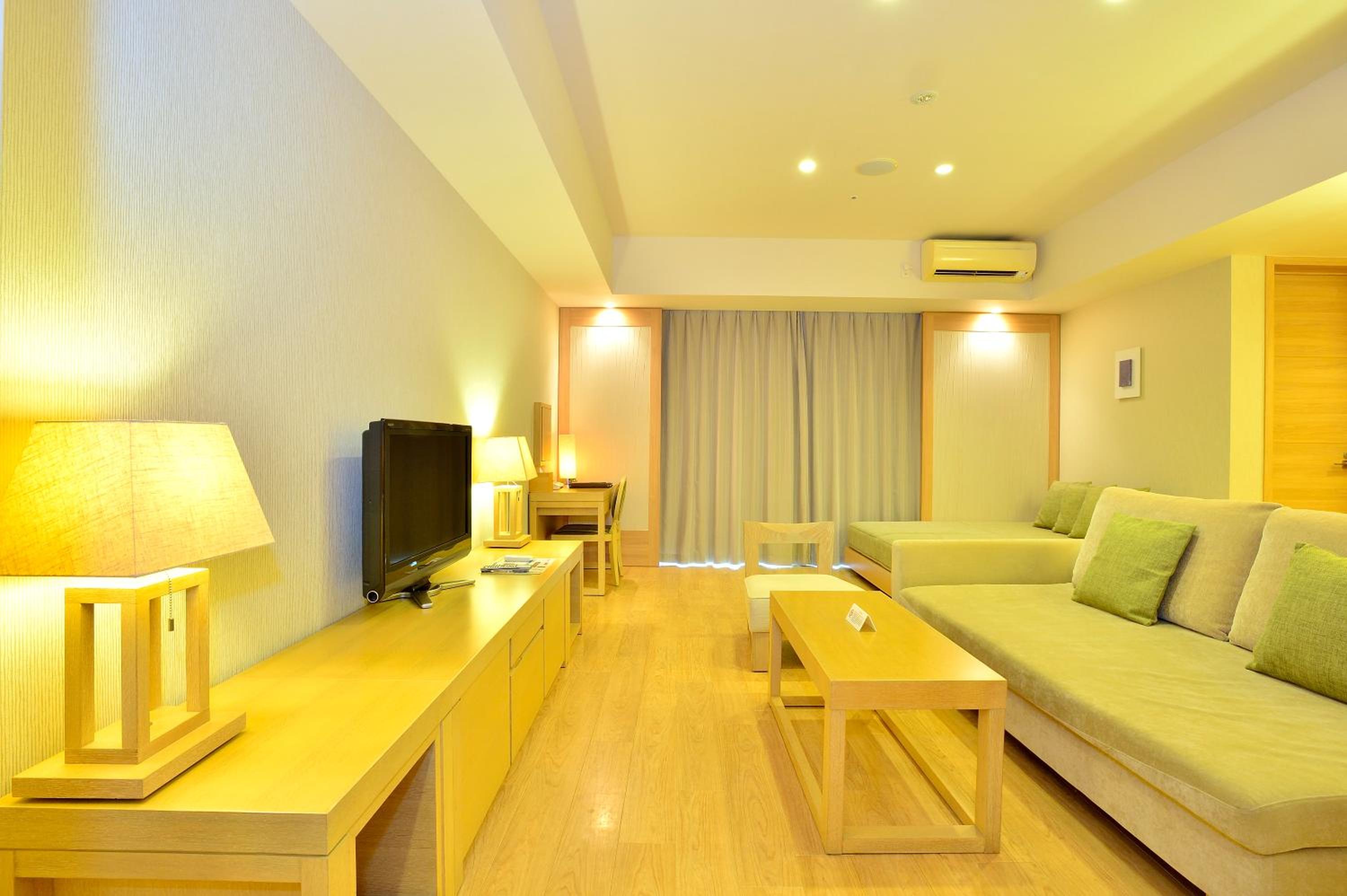 Executive One-Bedroom Suite - Second Floor - Photo 12