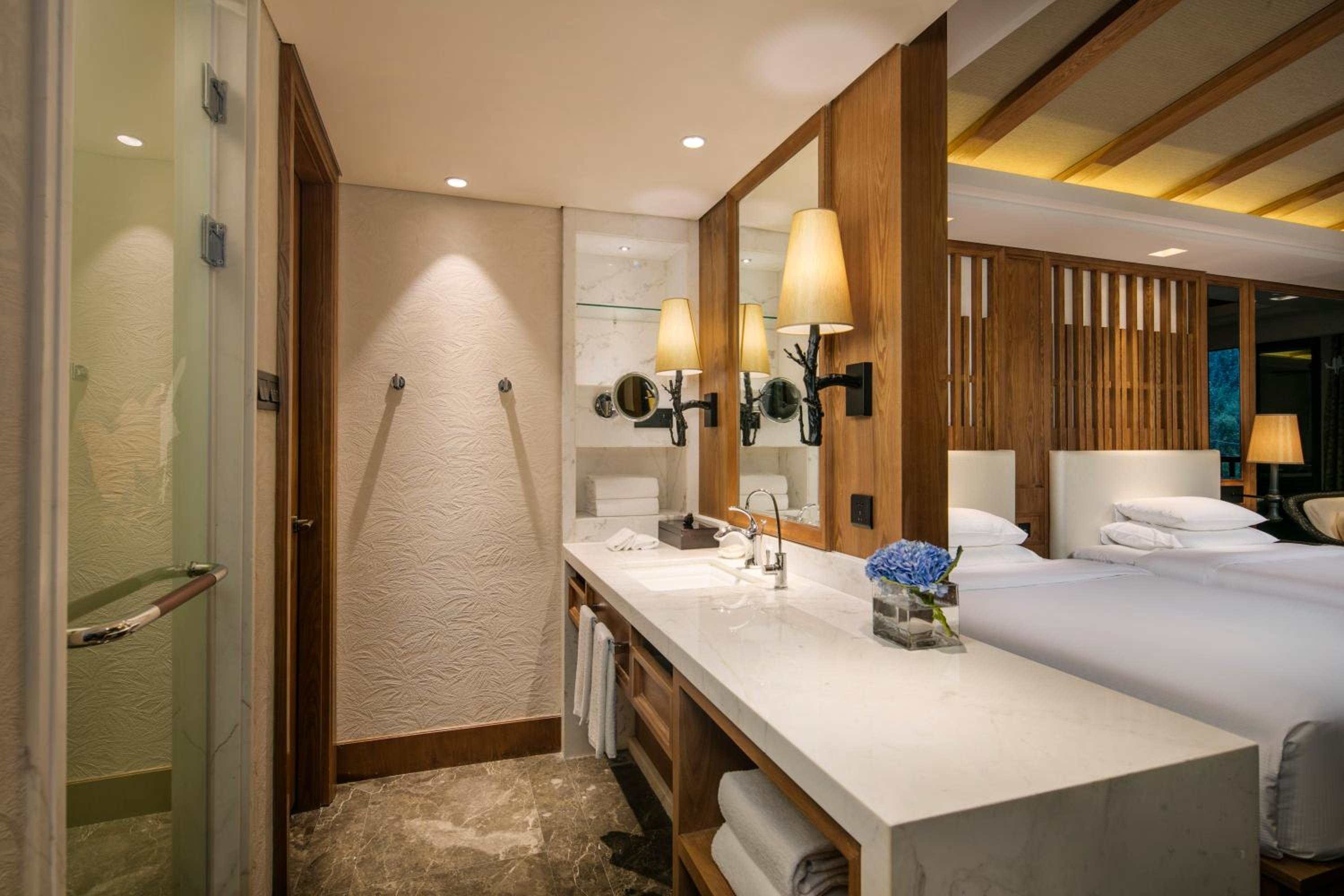 Twin Guest Room with Balcony photo 1