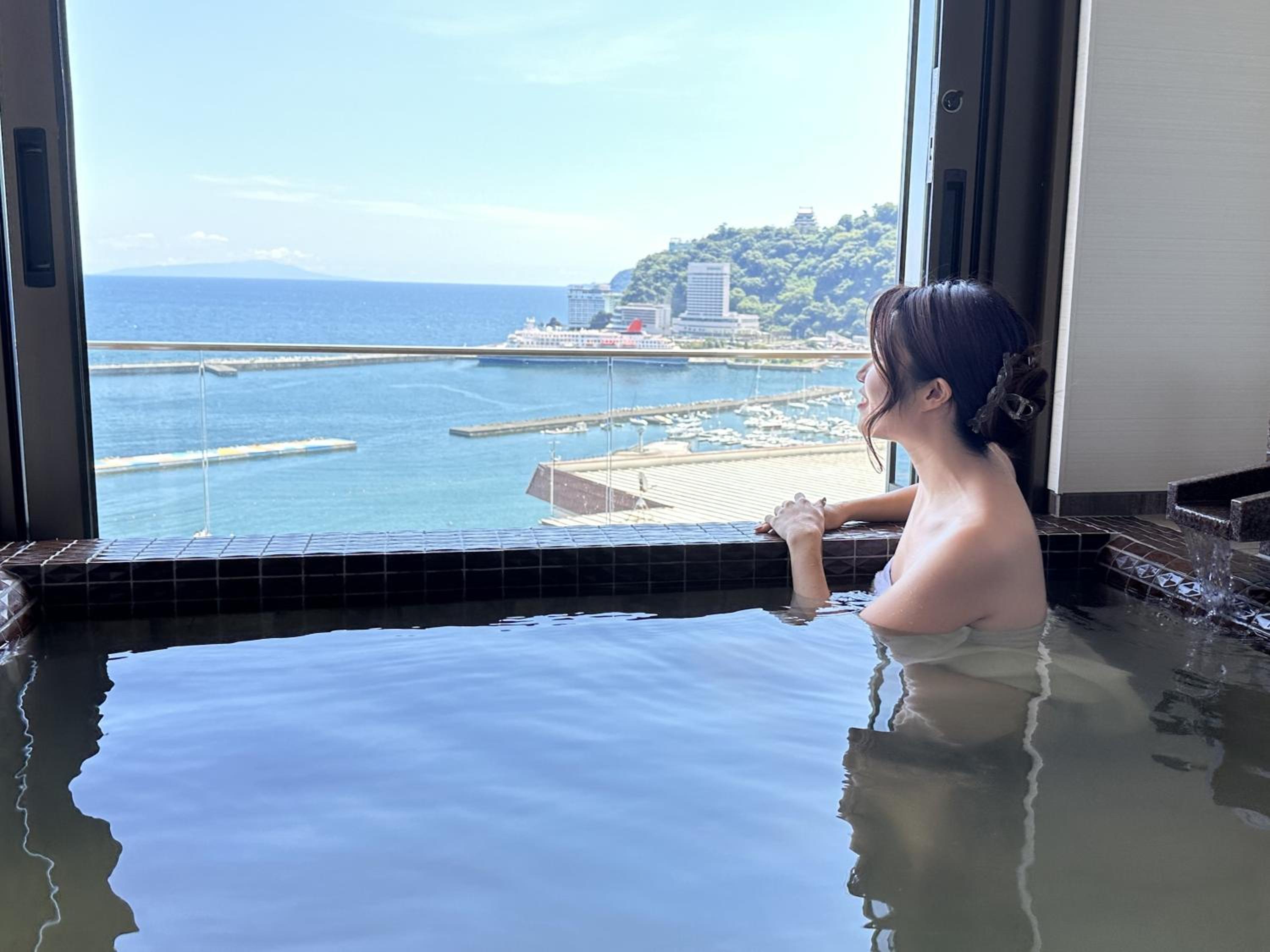 Superior Twin Room with Sea View - Photo 5