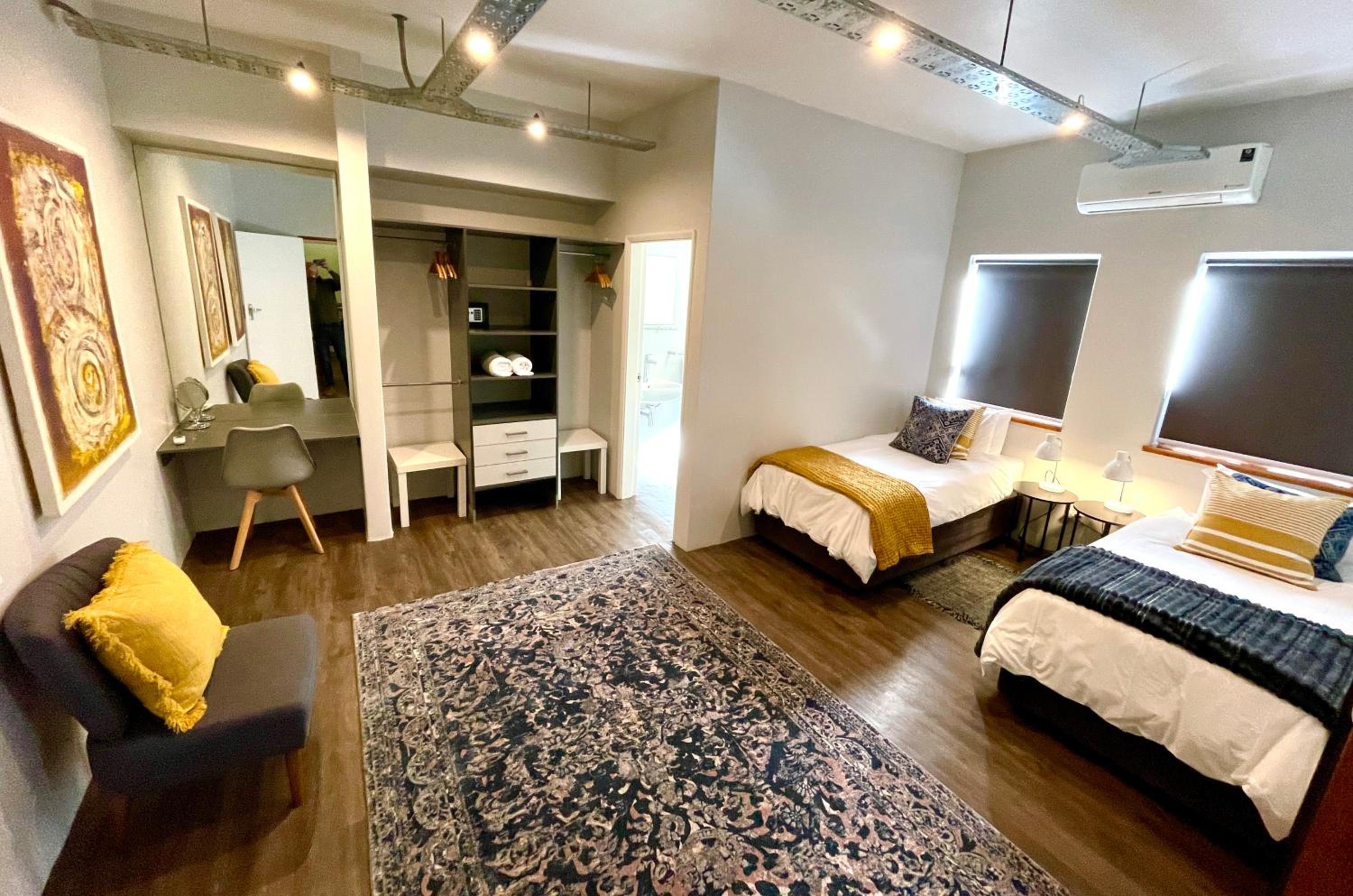 One-Bedroom Apartment - Photo 1