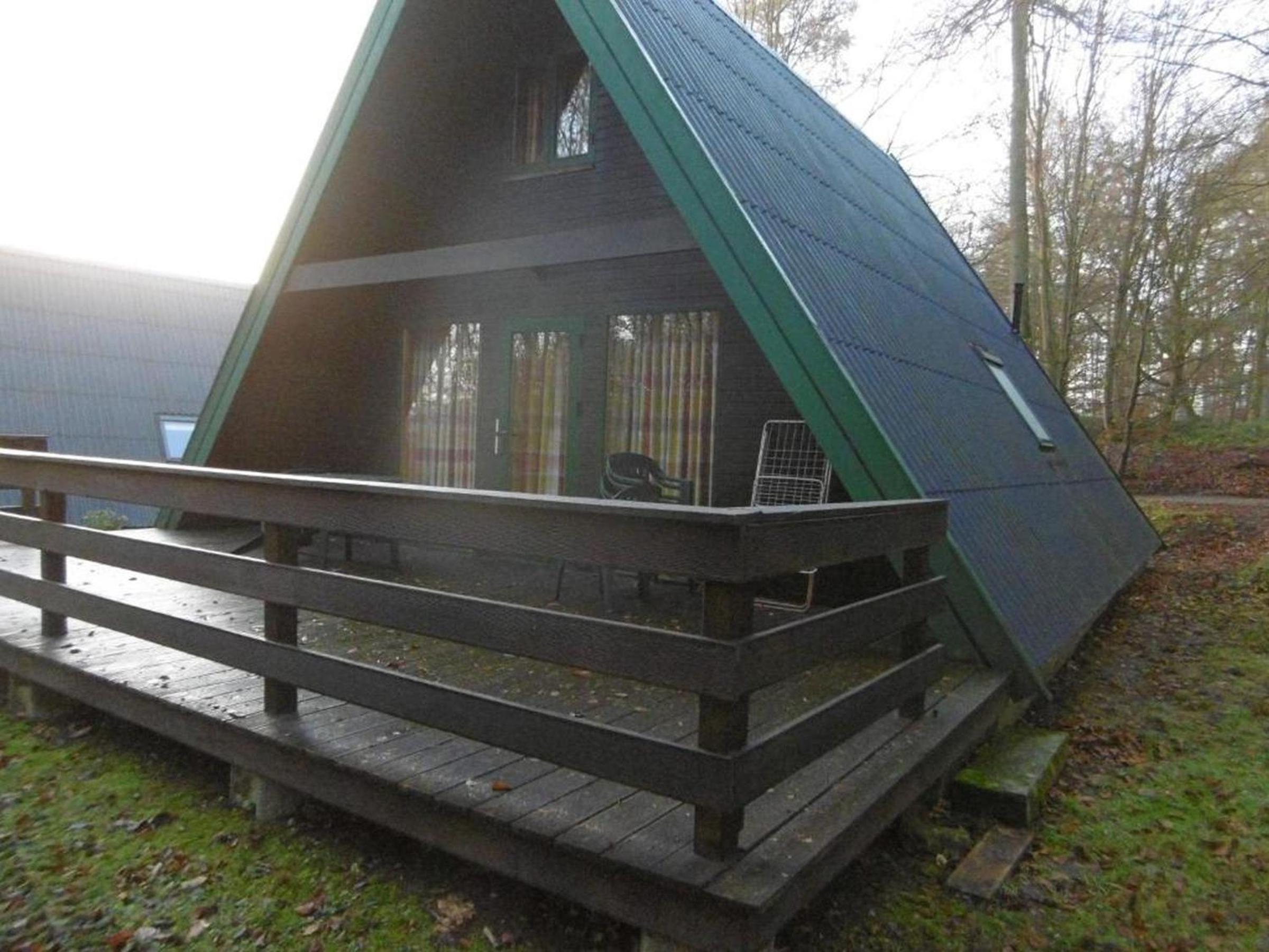 Three-Bedroom House photo 2