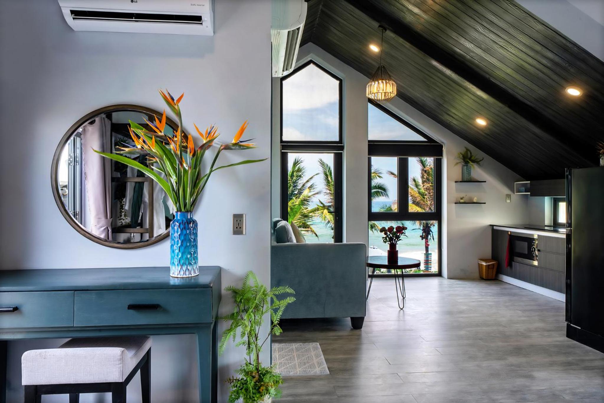 Family Studio Bathtub with Seaview
