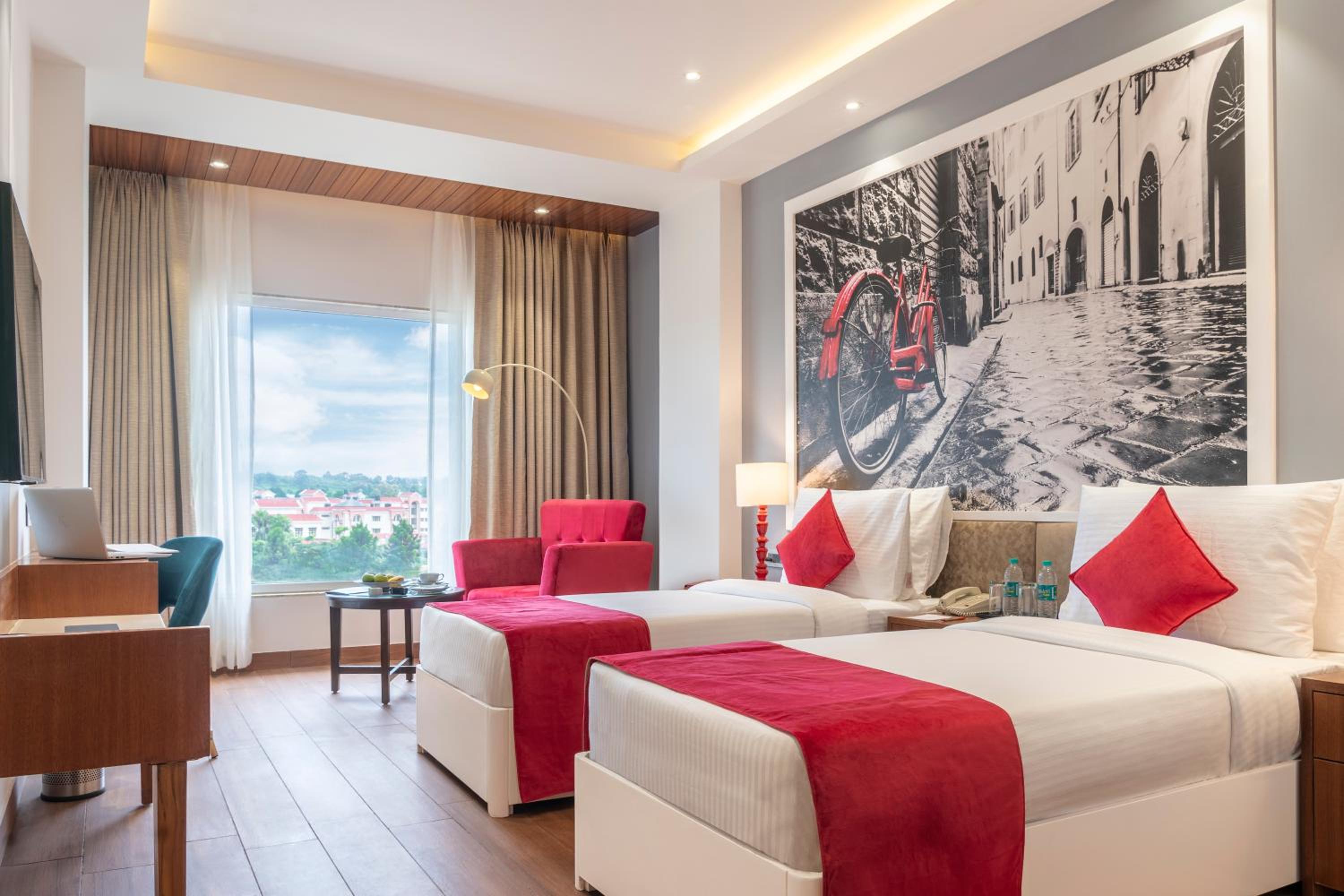 Deluxe Double Room (2 Adults + 1 Child)