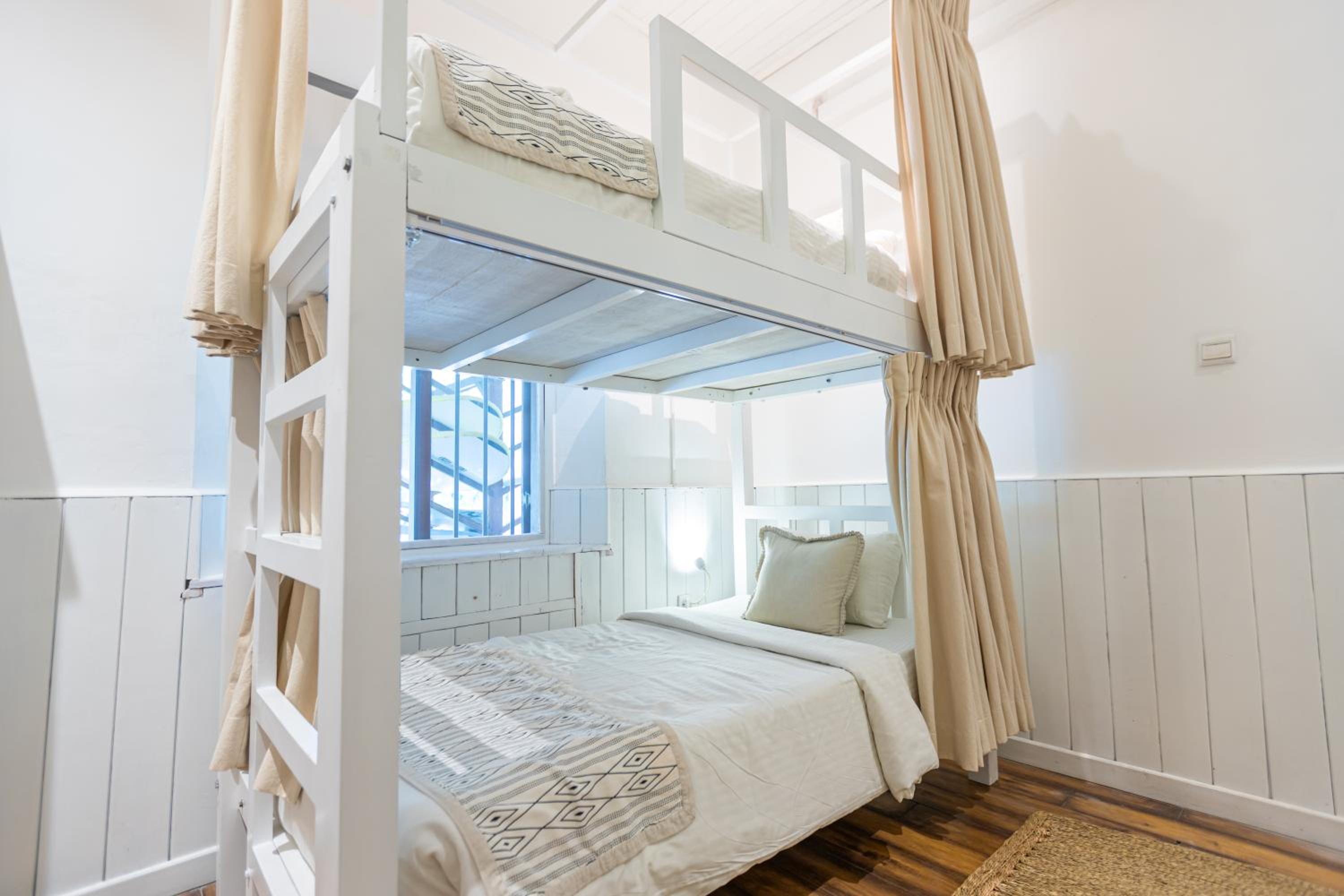 Bed in 4-Bed Mixed Dormitory Room photo 3