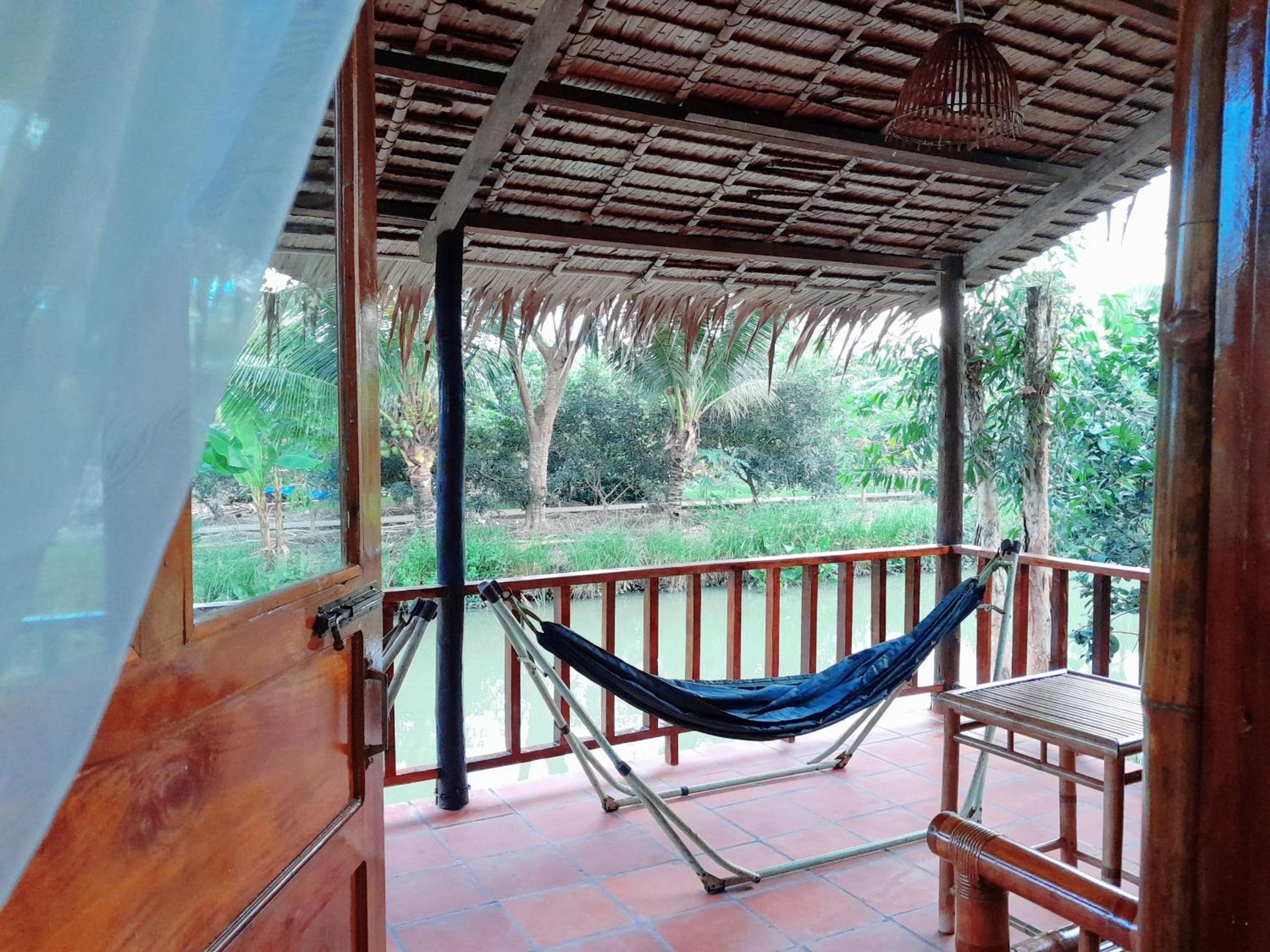 Bungalow - Water Front  photo 2