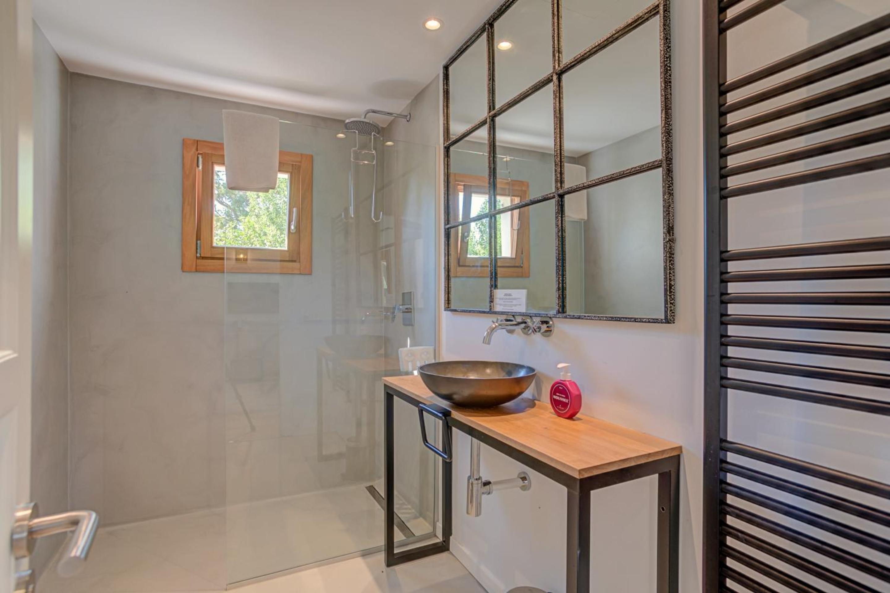 Three-Bedroom Villa photo 2