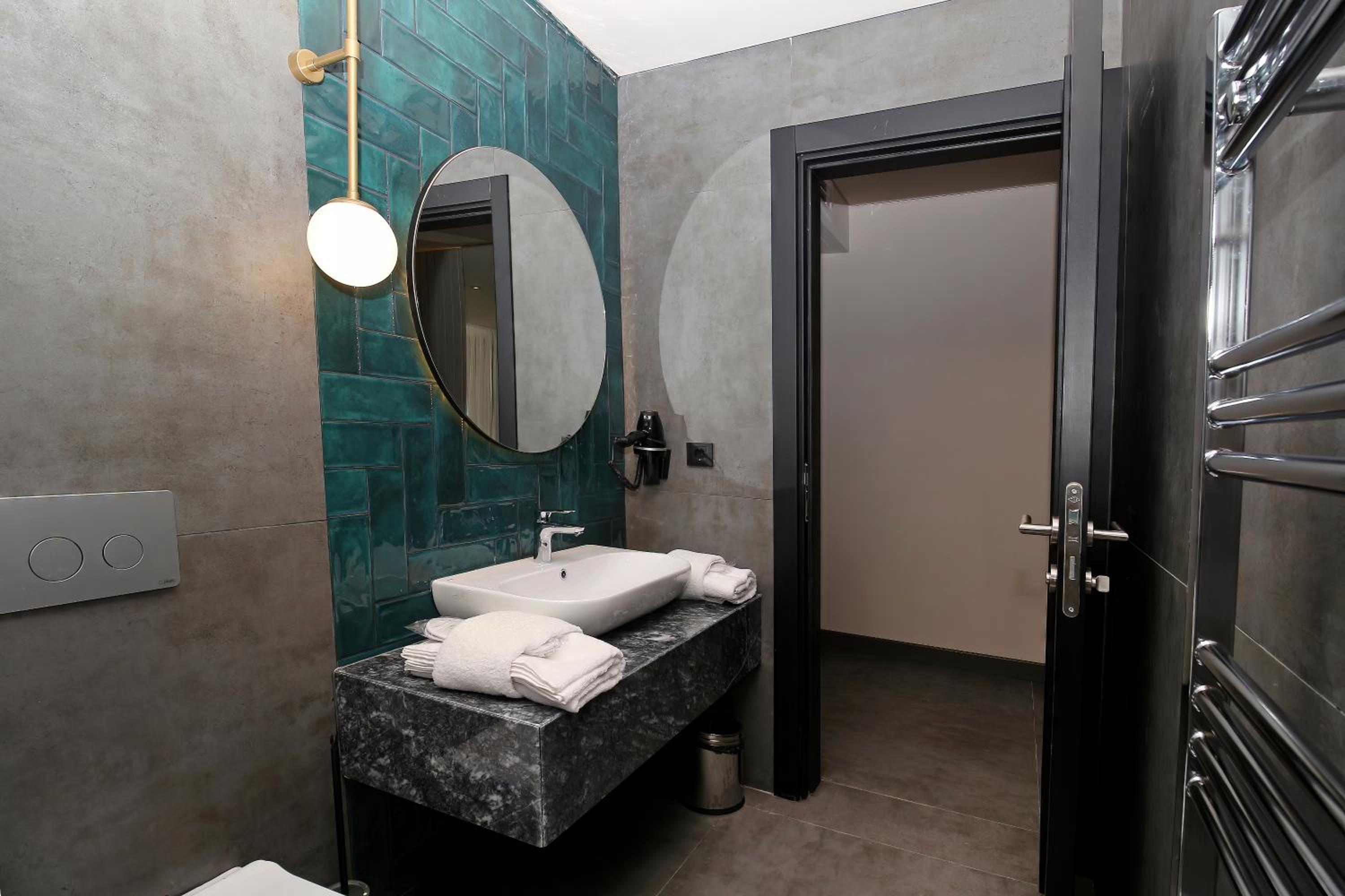 Triple Room - Photo 9