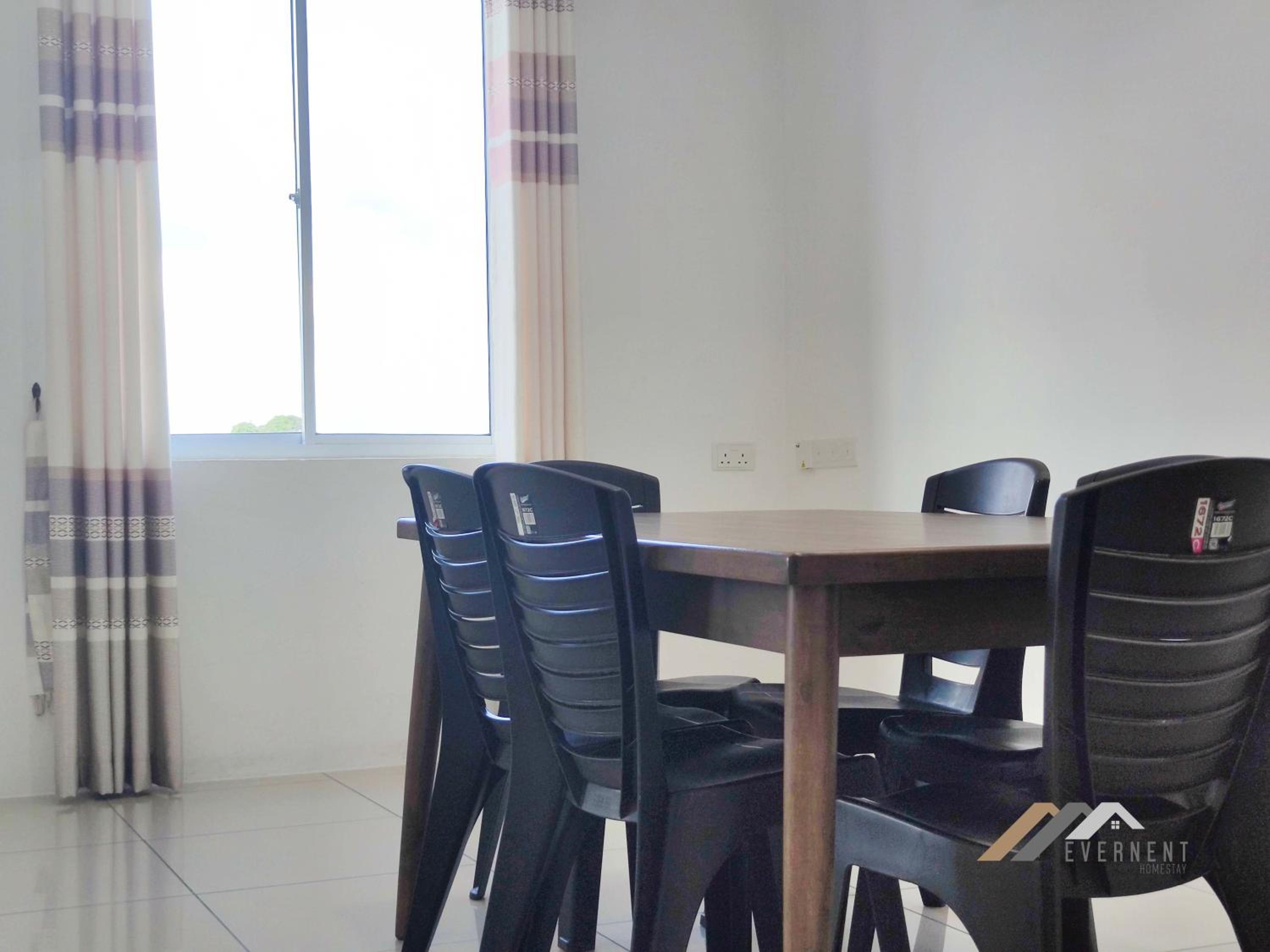 Three-Bedroom Apartment photo 1