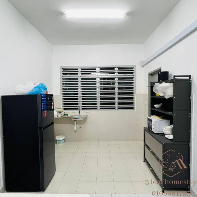 Three-Bedroom House photo 2