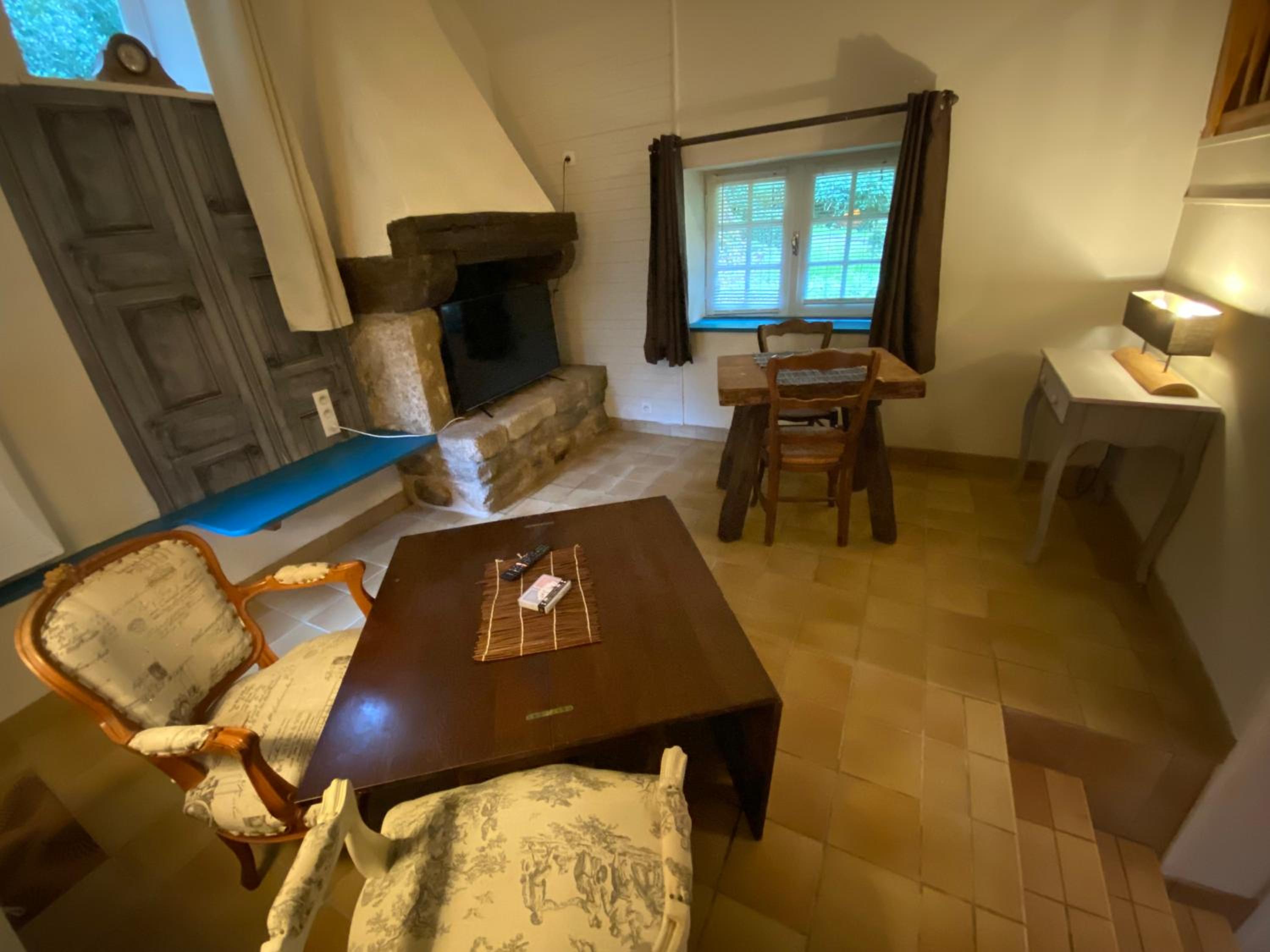 One-Bedroom House photo 1