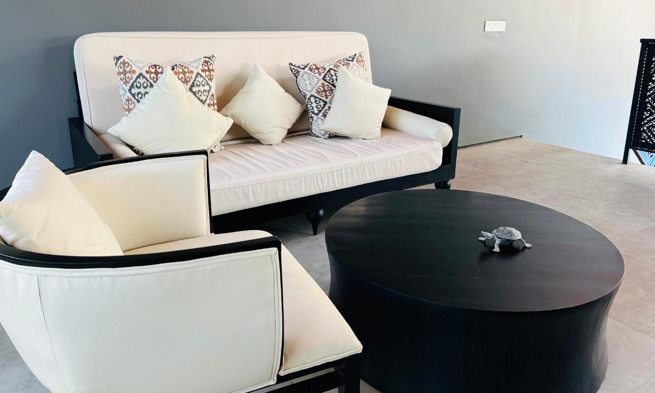 Two-Bedroom Villa with Private Jacuzzi - Photo 19