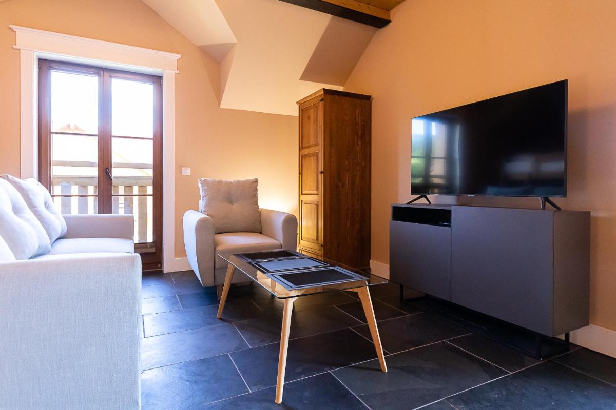Apartment - Split Level photo 2