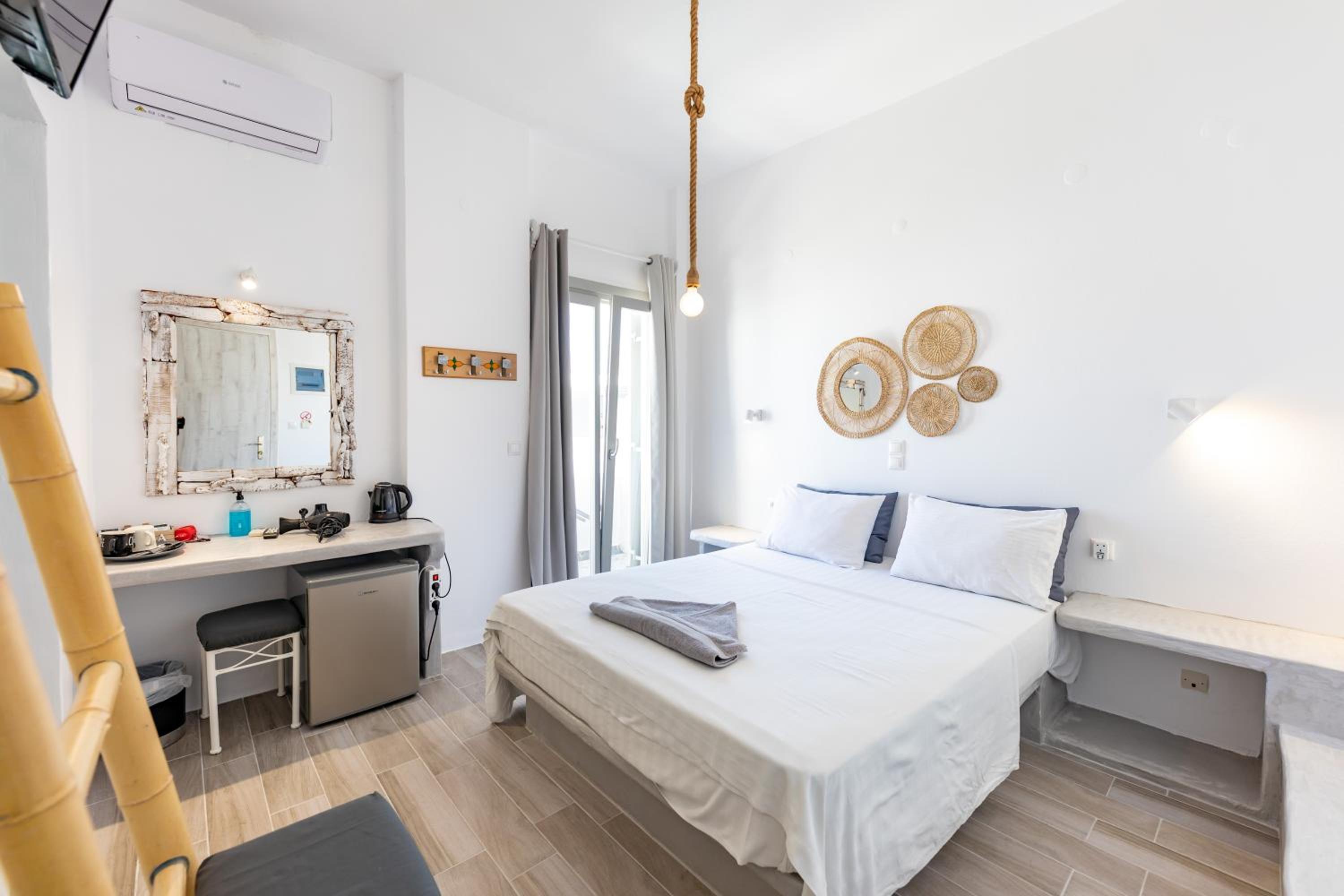 Double Room with Balcony and Sea View