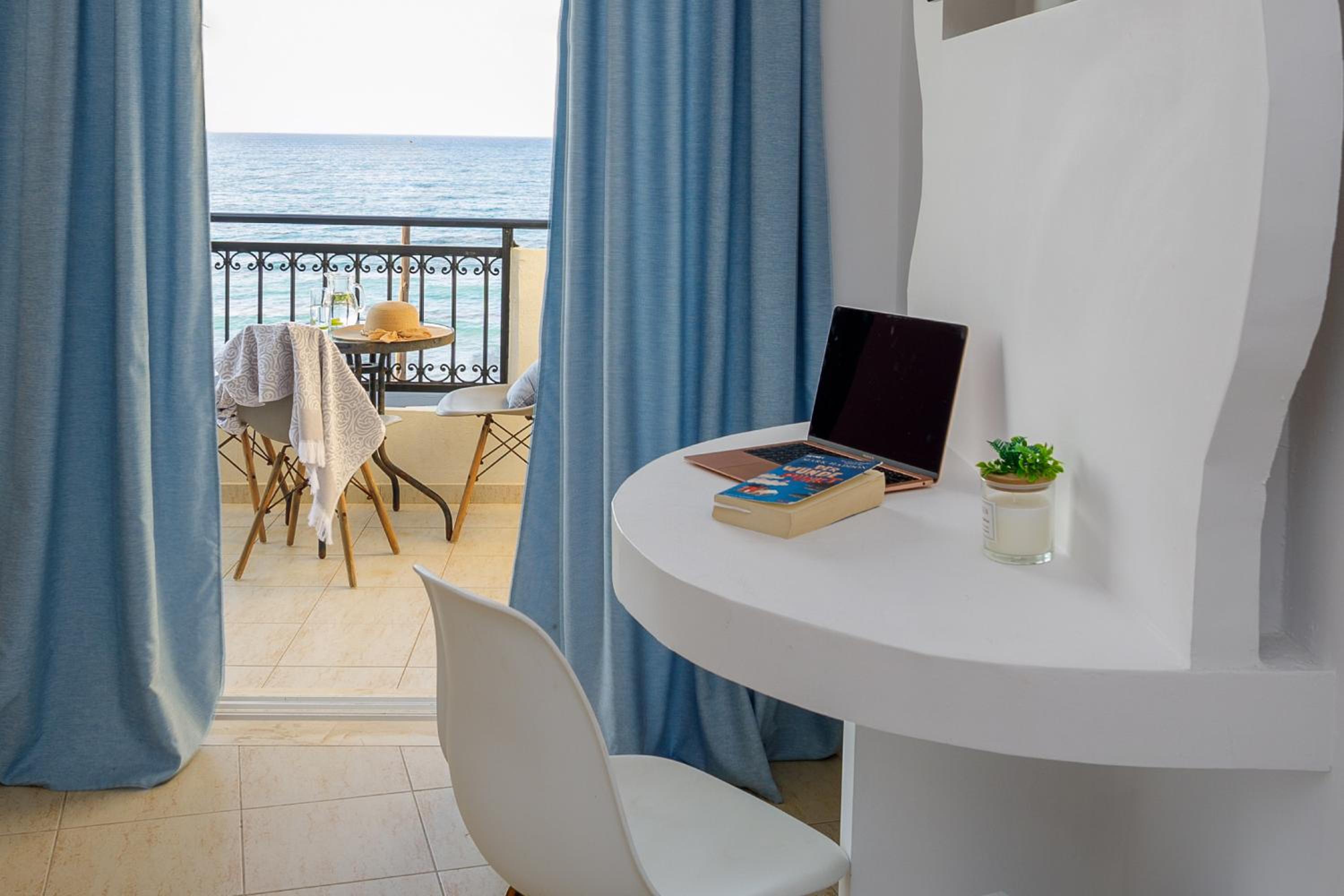 Quadruple Room with Sea View photo 2