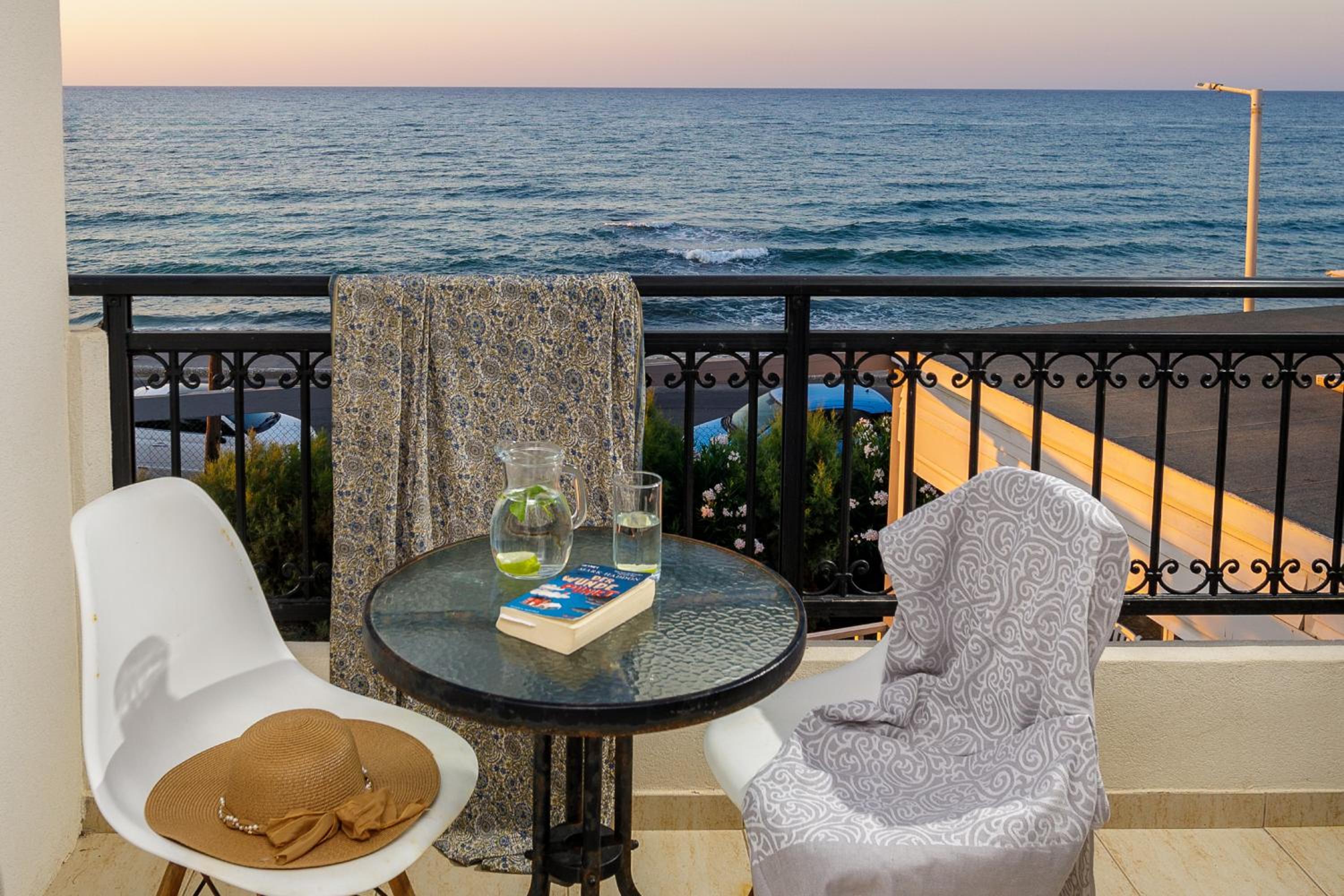 Superior Triple Room with Sea View photo 3