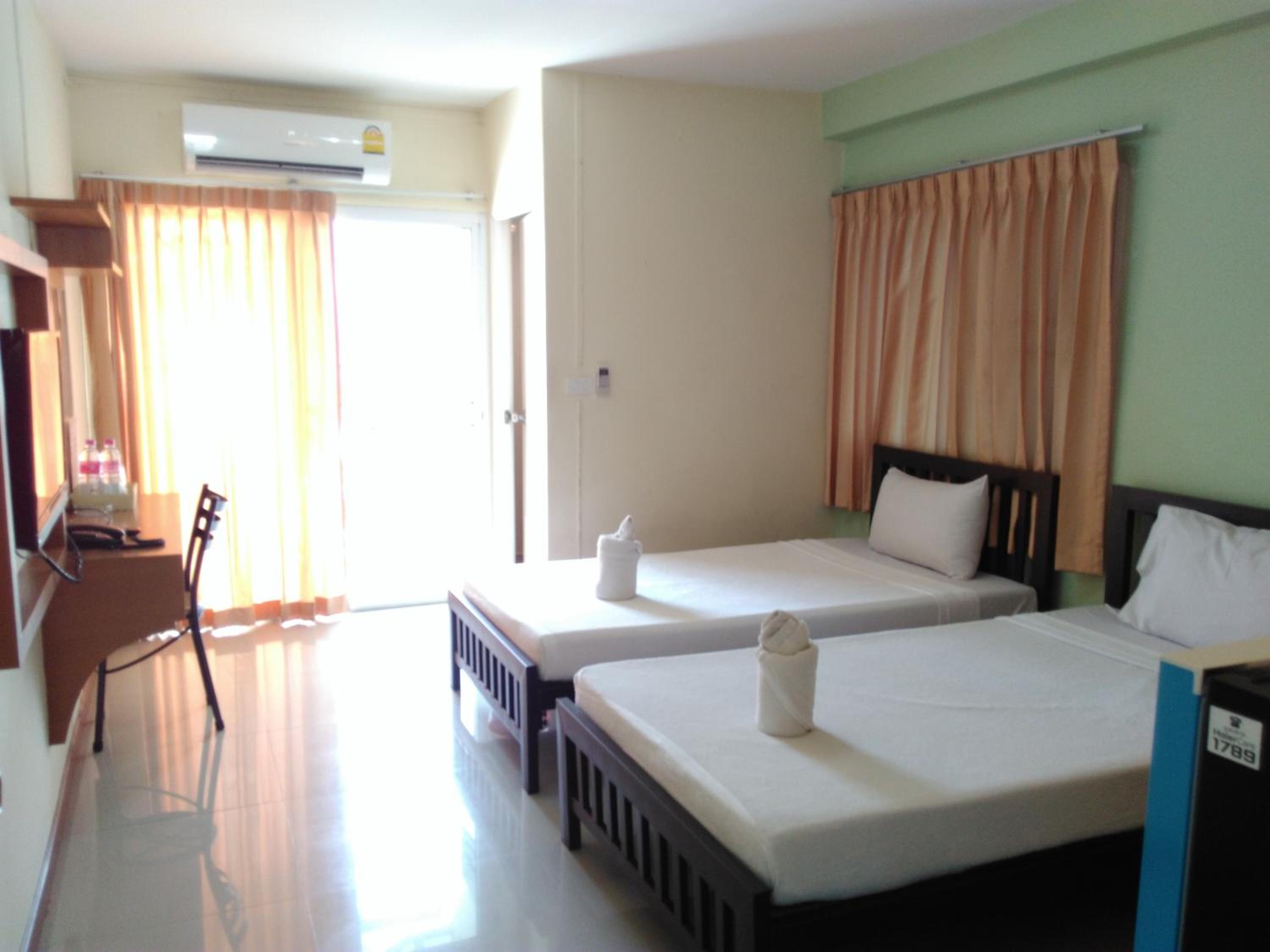 Twin Room with Balcony - Photo 1