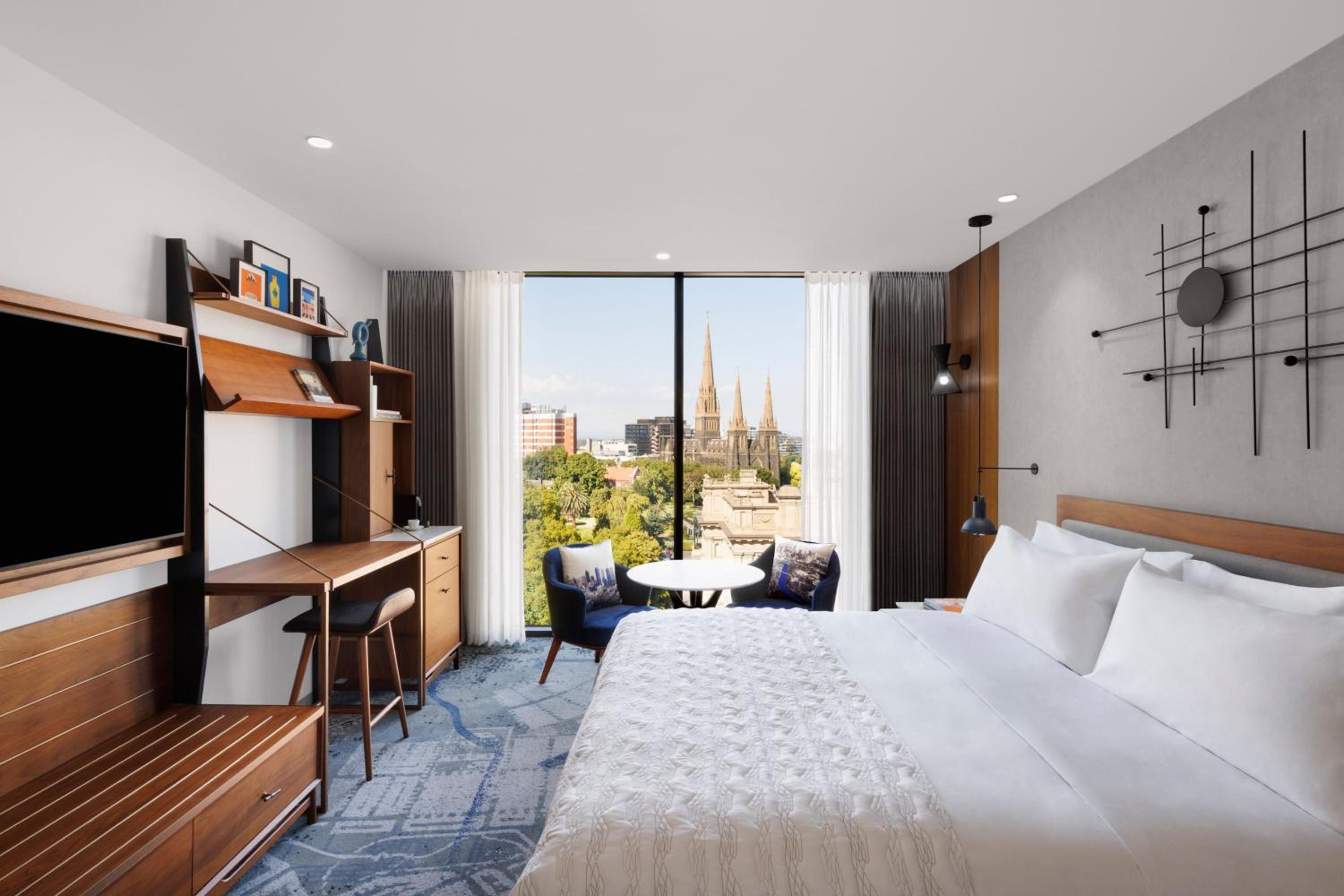 Premium King Room with Parliament View - Photo 1