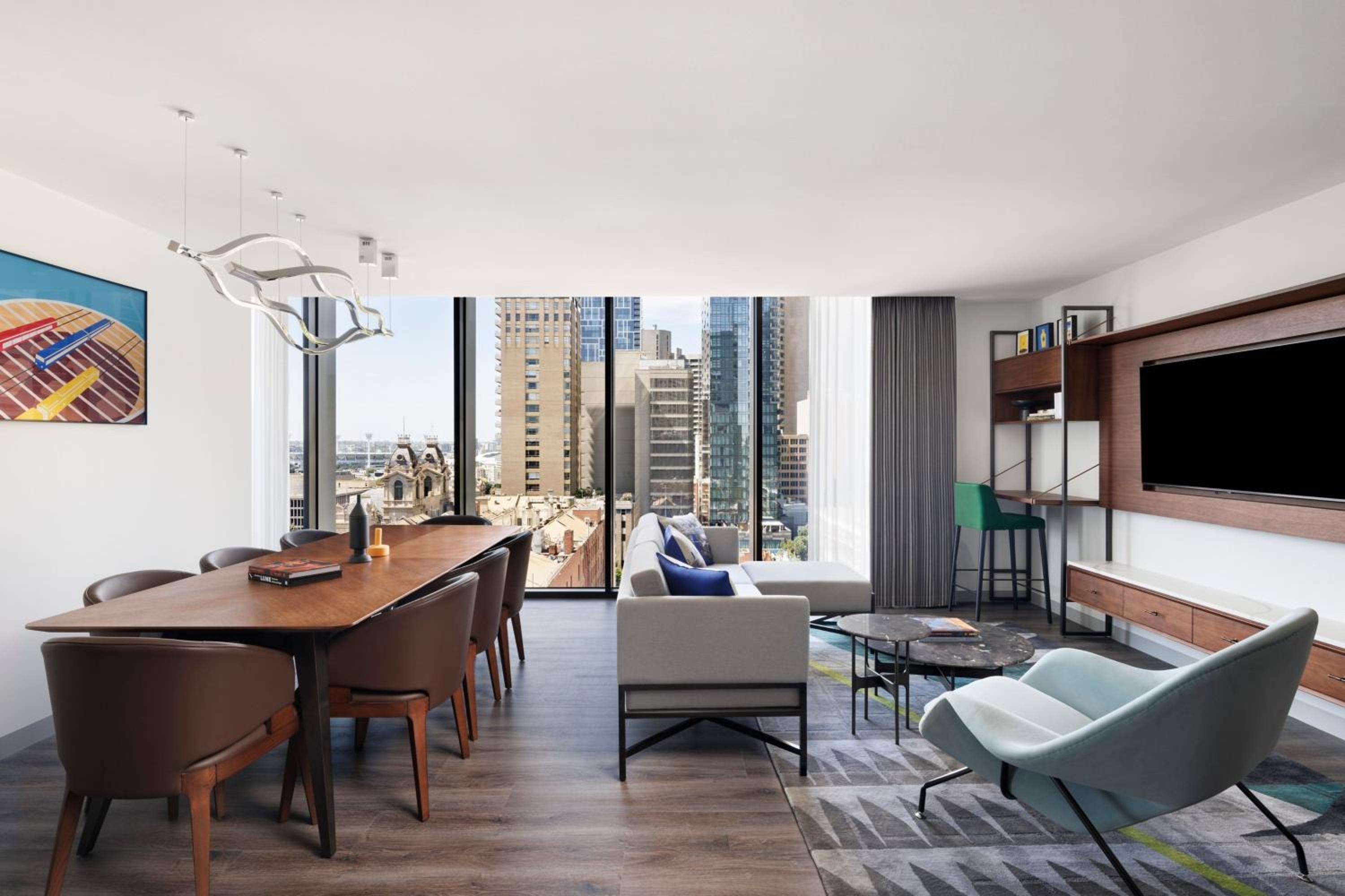 Two-Bedroom Suite with Parliament and City View - Photo 1